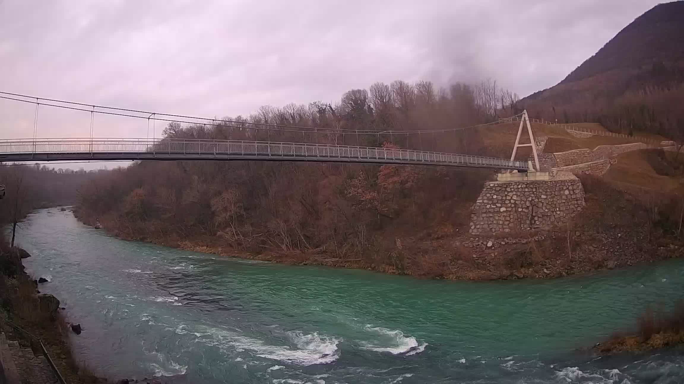 Puente peatonal Soča camera en vivo Solkan