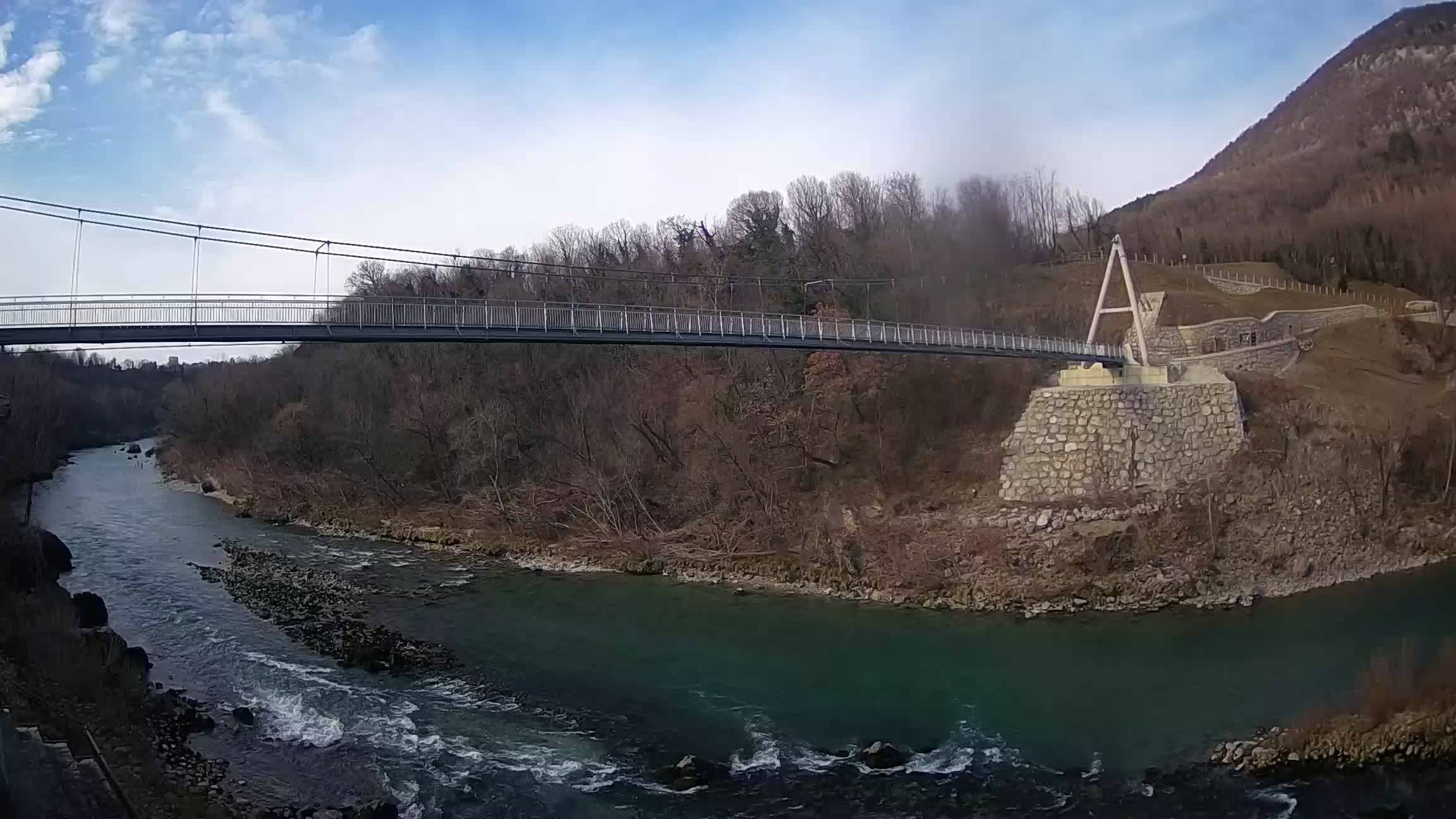 Fußgängerbrücke auf der Soča fluss Webcam Solkan