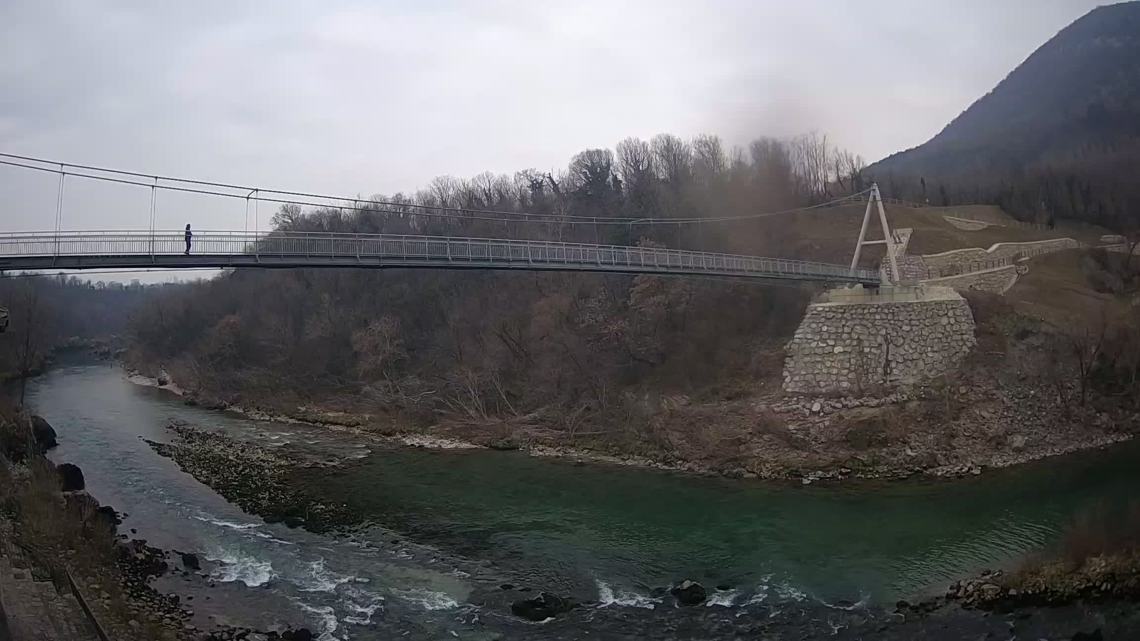 Passerella sul fiume Isonzo webcam Salcano