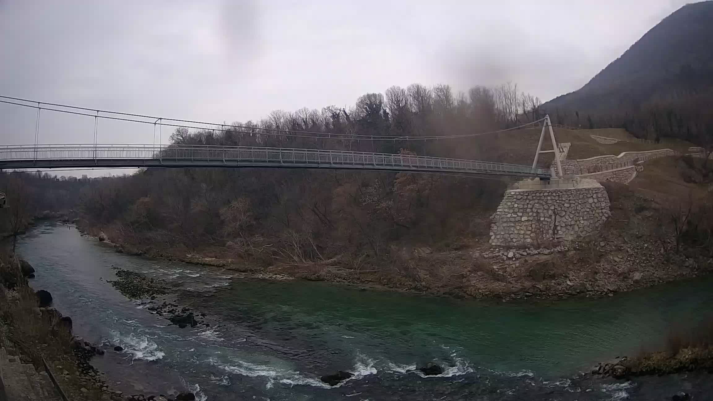 Passerella sul fiume Isonzo webcam Salcano