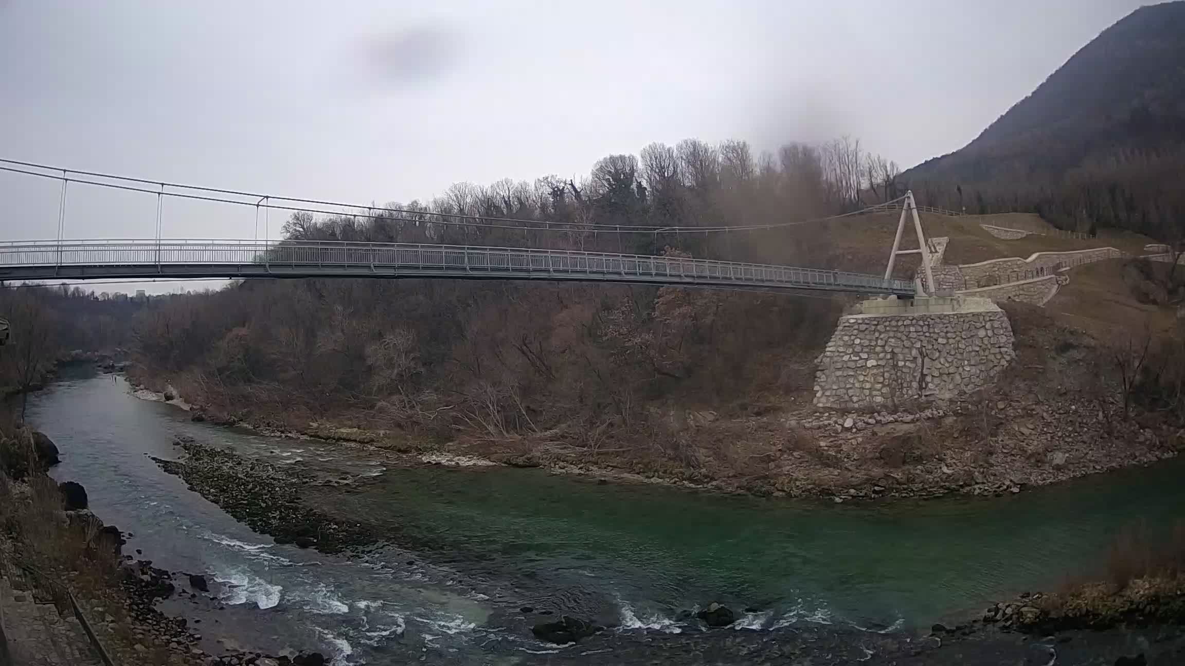 Passerella sul fiume Isonzo webcam Salcano