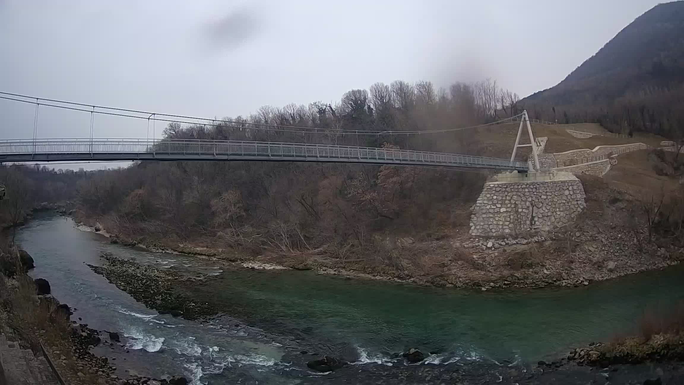 Passerella sul fiume Isonzo webcam Salcano