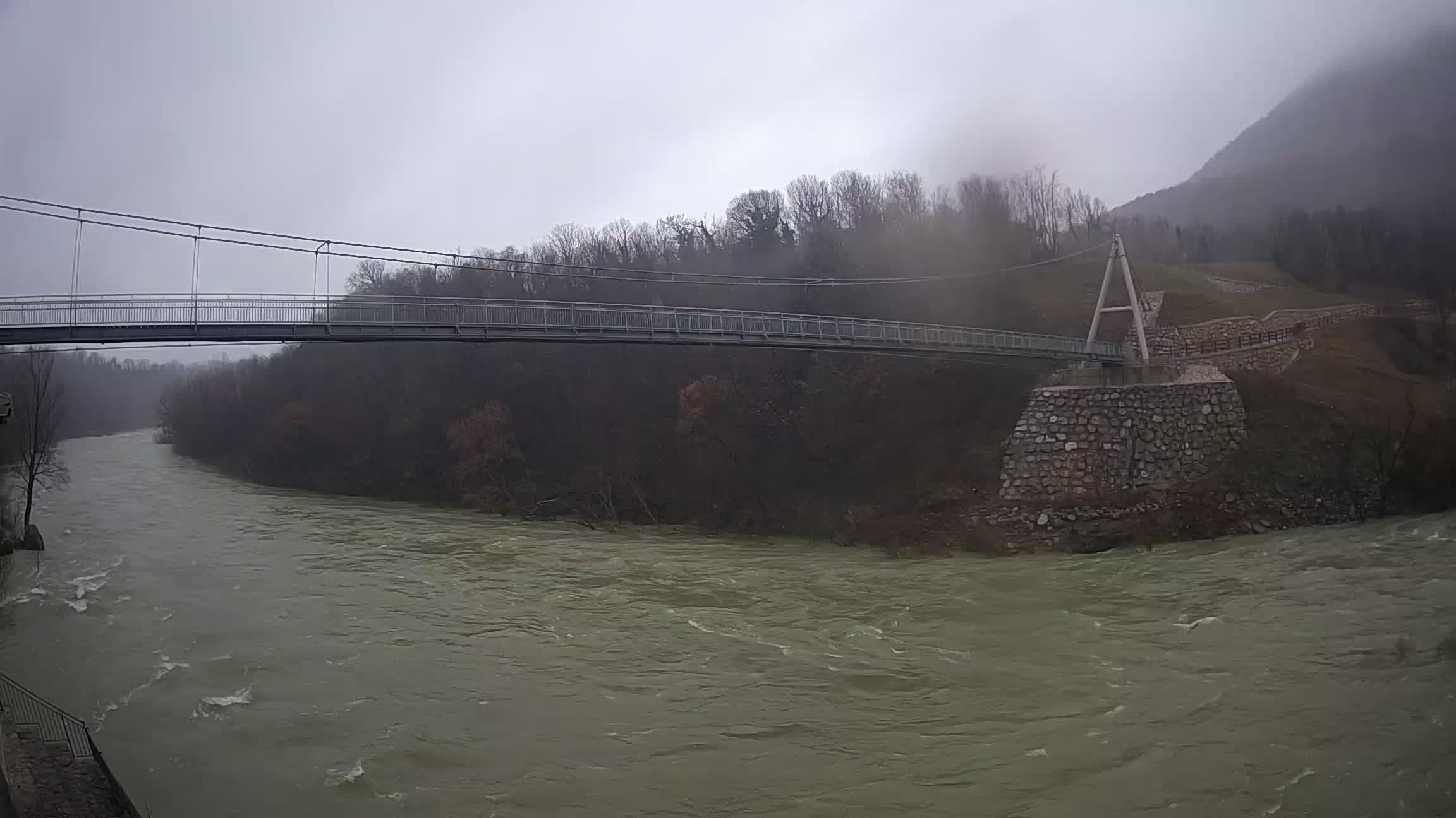 Puente peatonal Soča camera en vivo Solkan