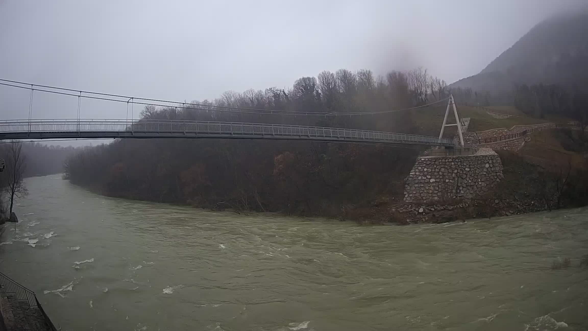 Puente peatonal Soča camera en vivo Solkan