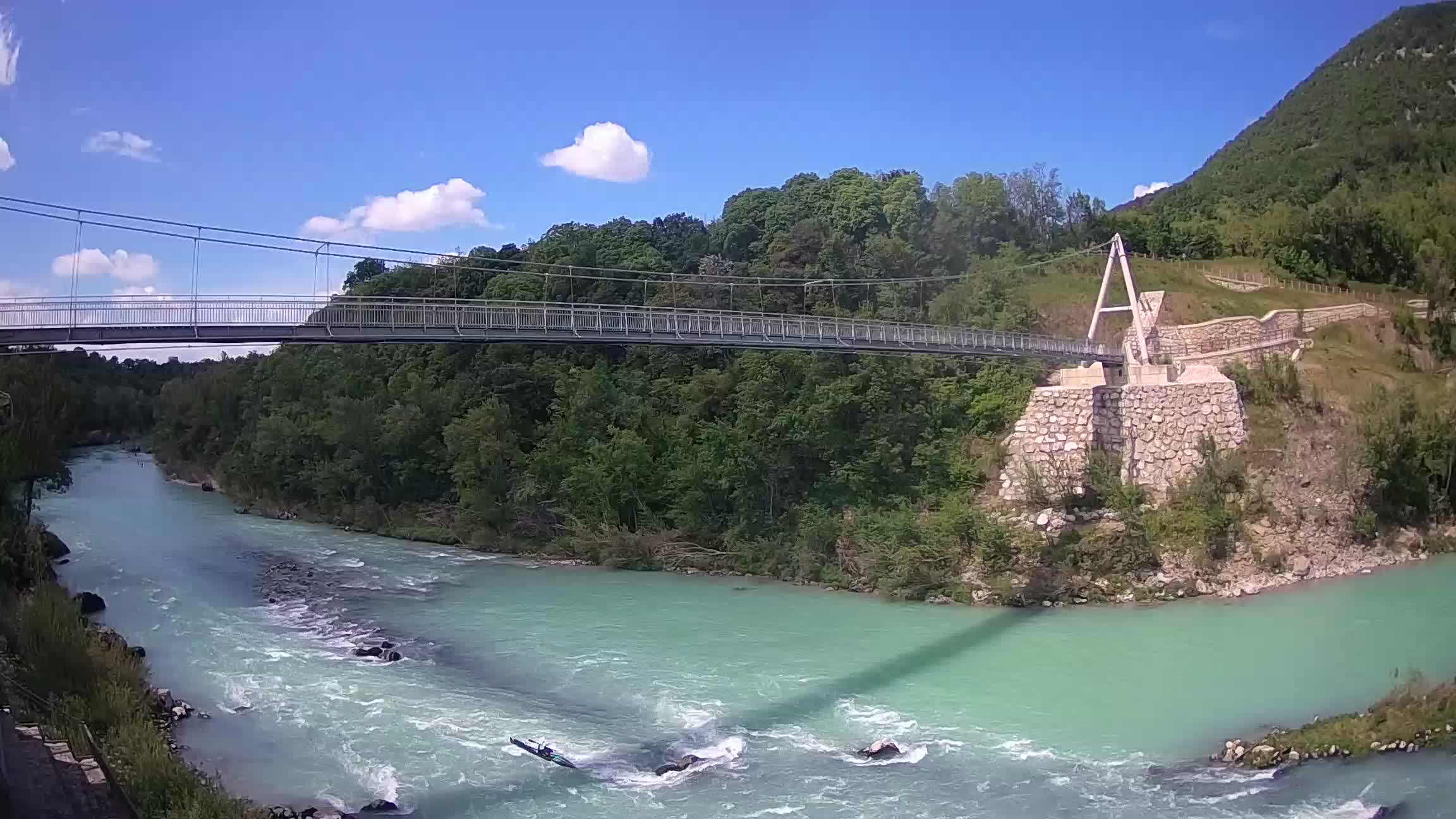 Fußgängerbrücke auf der Soča fluss Webcam Solkan
