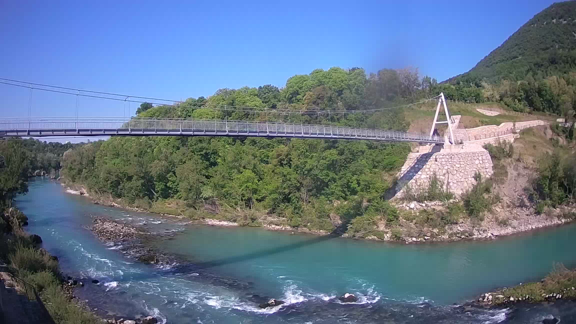 Fußgängerbrücke auf der Soča fluss Webcam Solkan