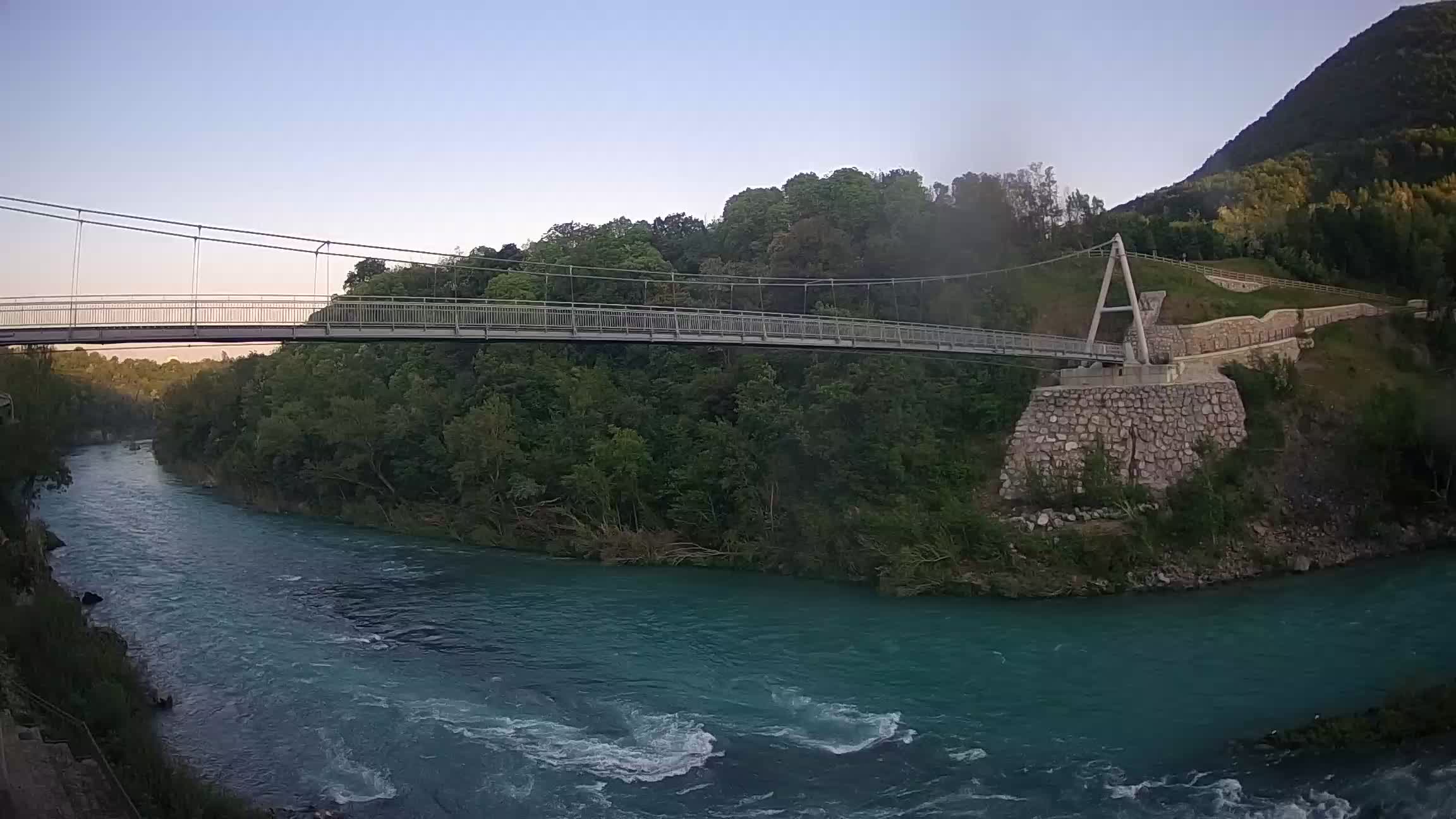 Passerella sul fiume Isonzo webcam Salcano