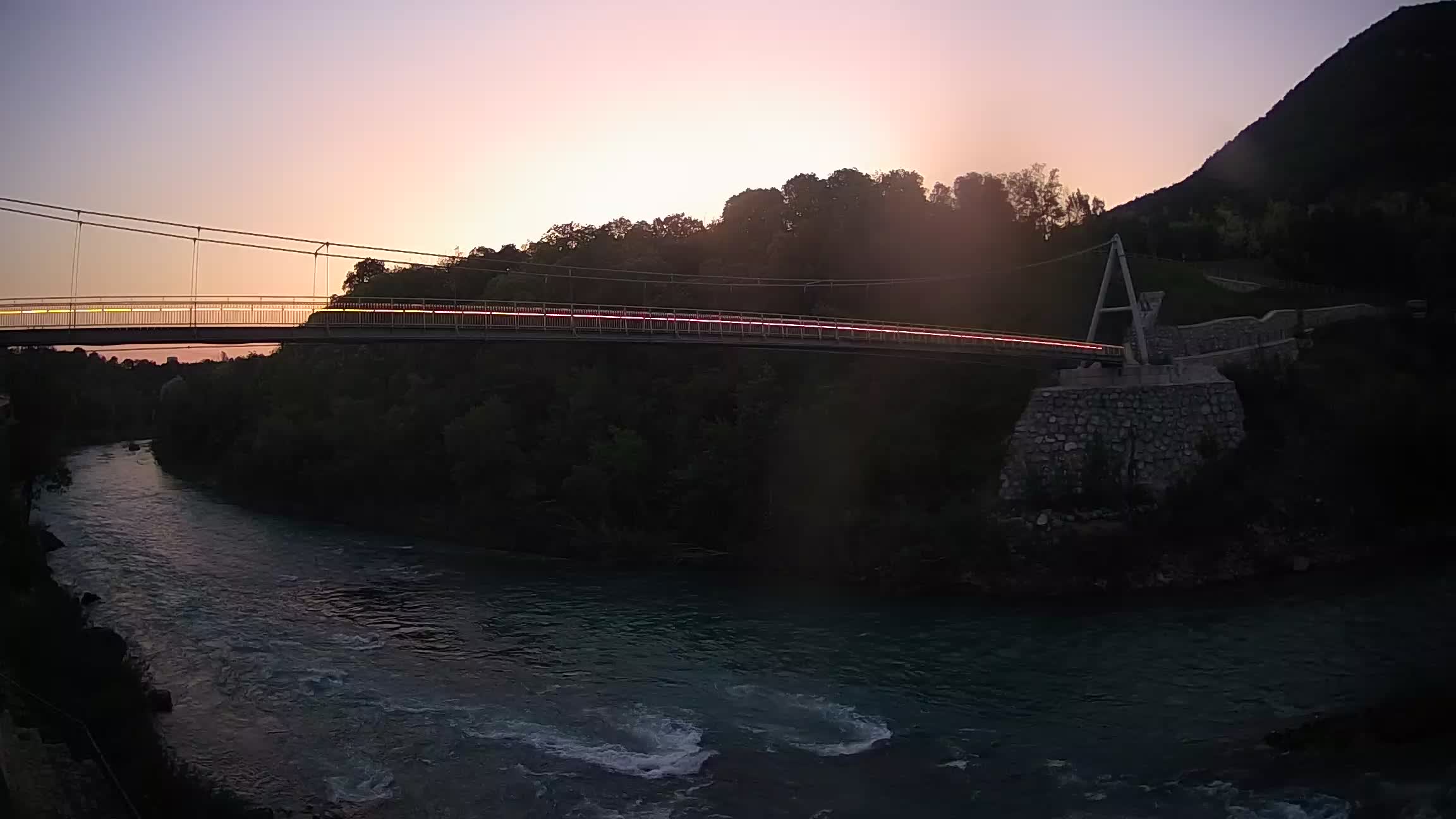 Passerelle sur la rivière Soča livecam Solkan