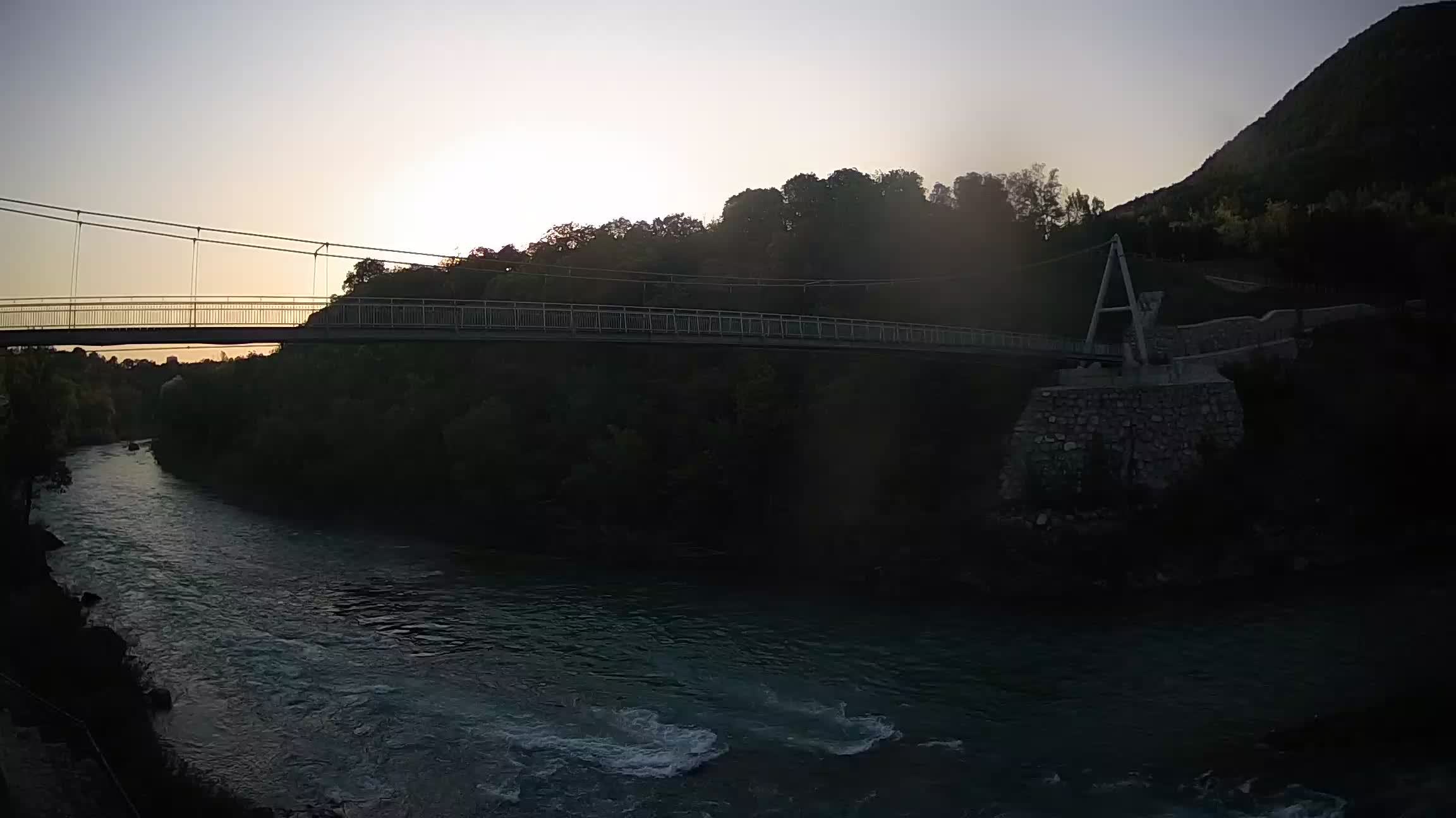 Puente peatonal Soča camera en vivo Solkan