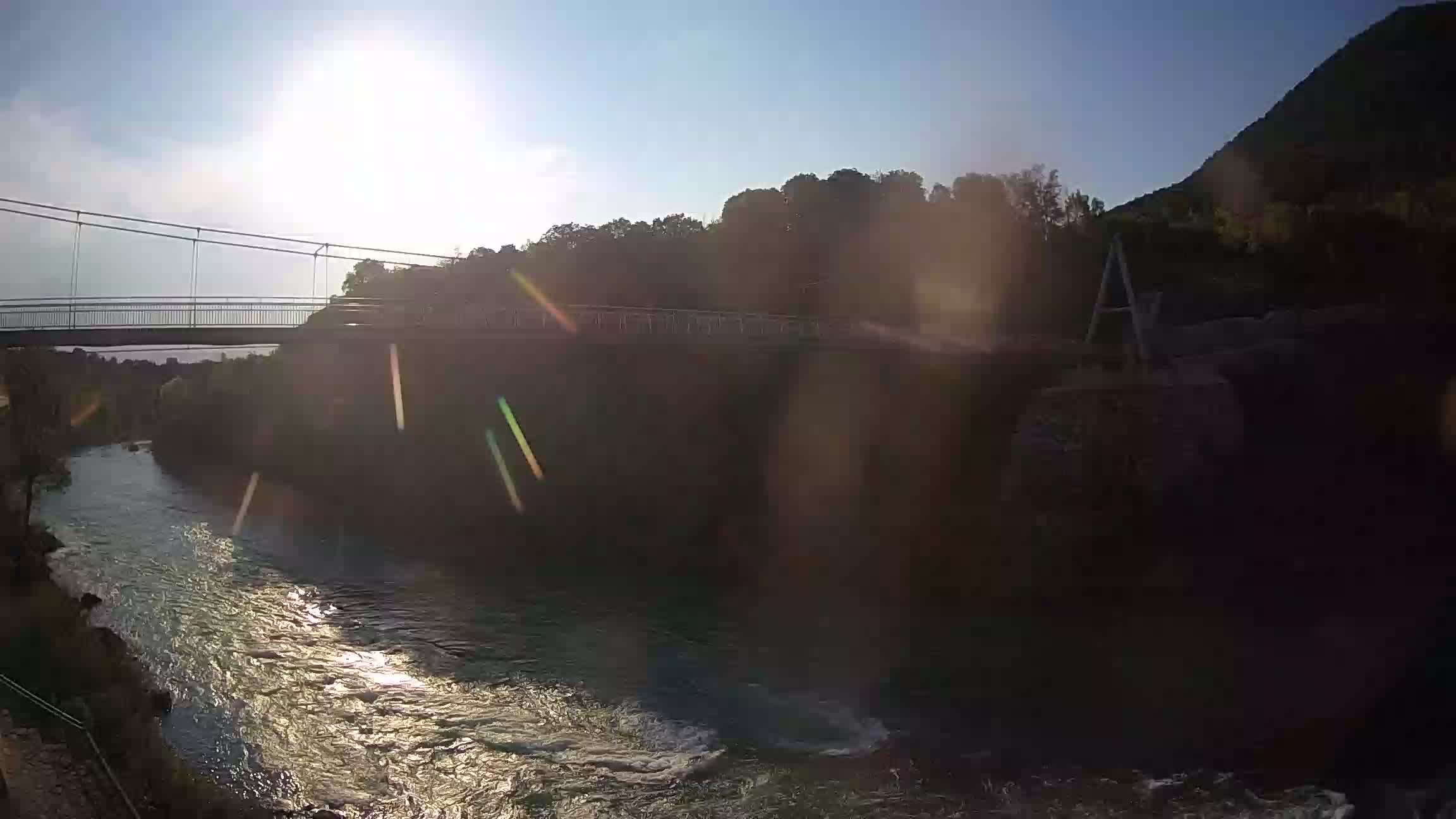 Puente peatonal Soča camera en vivo Solkan