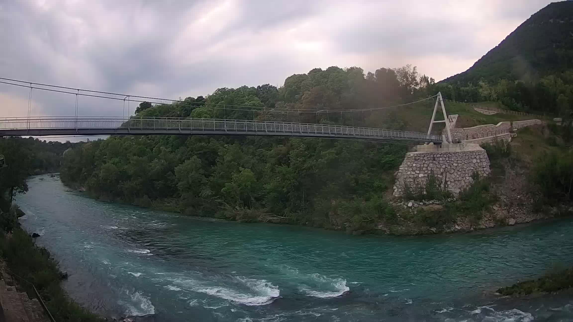 Passerella sul fiume Isonzo webcam Salcano