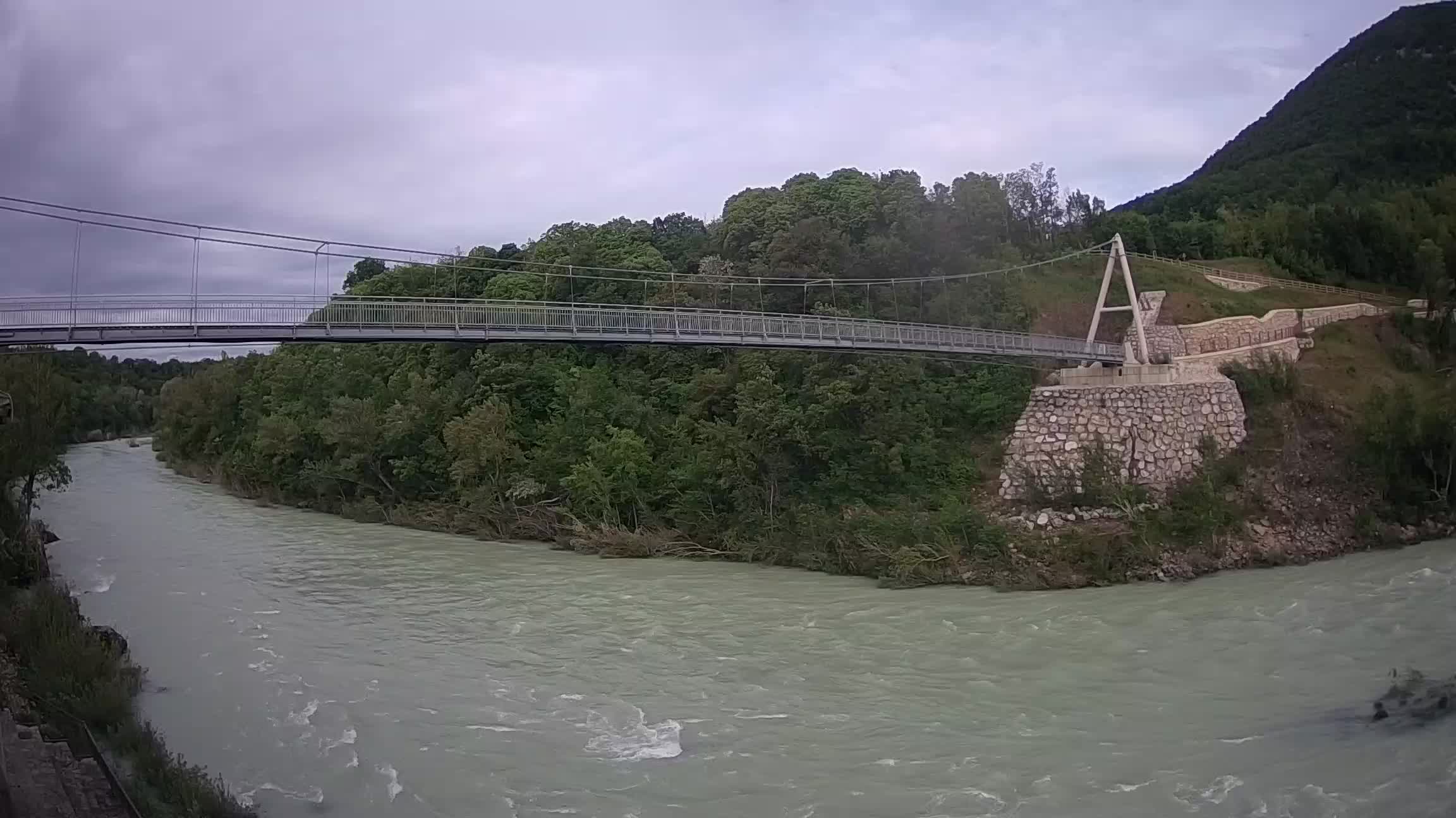 Passerella sul fiume Isonzo webcam Salcano