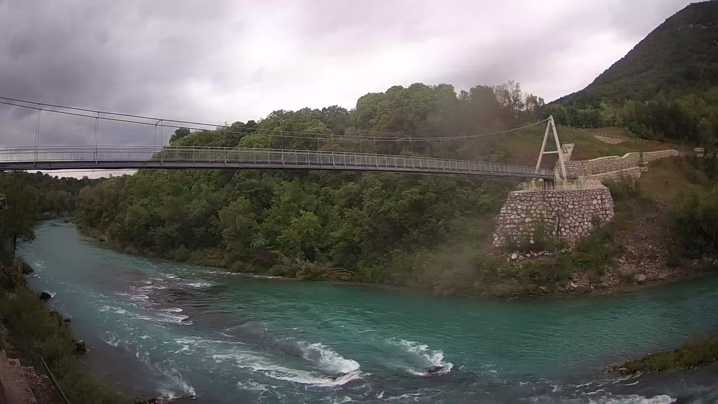 Puente peatonal Soča camera en vivo Solkan