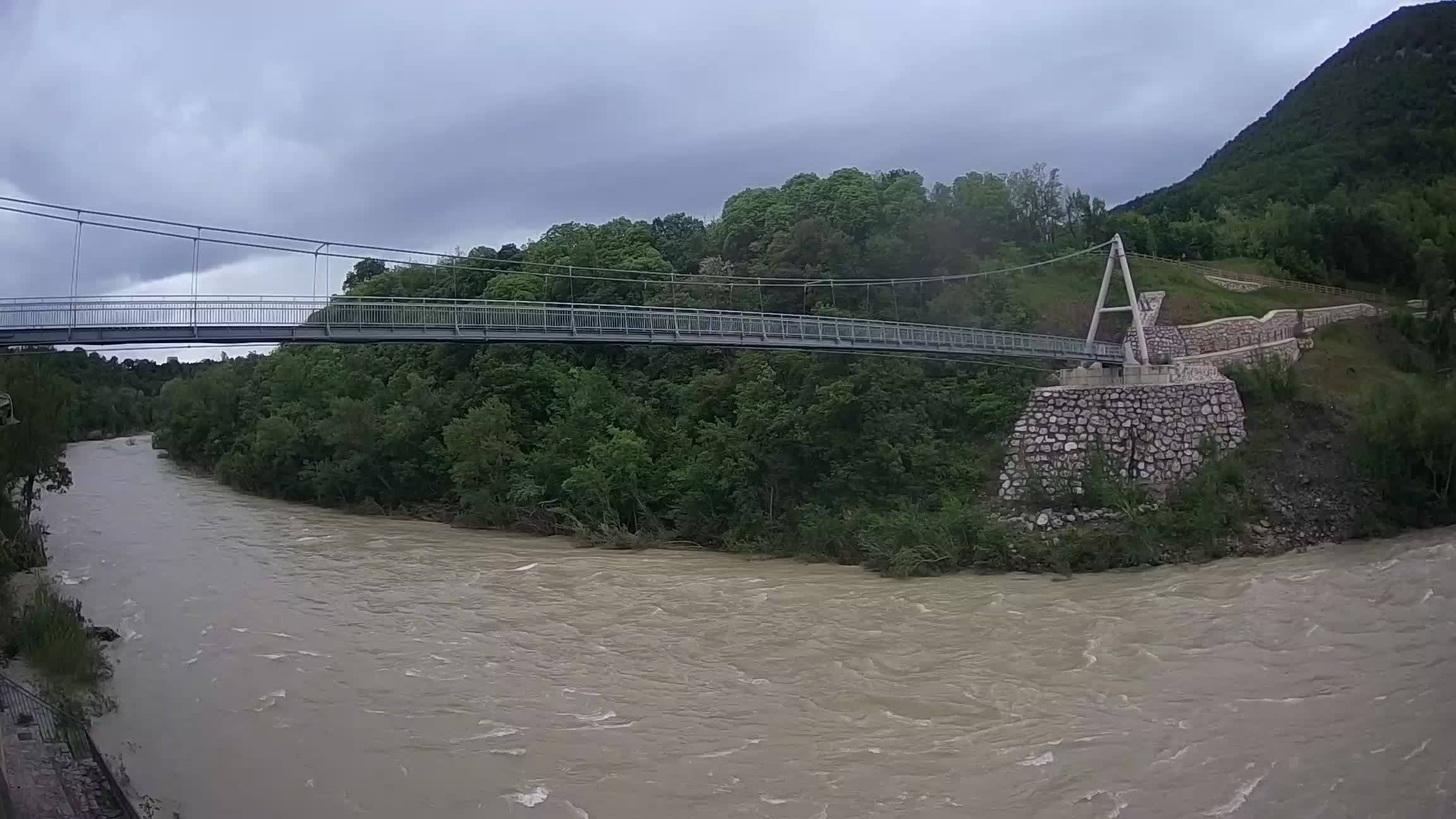 Passerella sul fiume Isonzo webcam Salcano