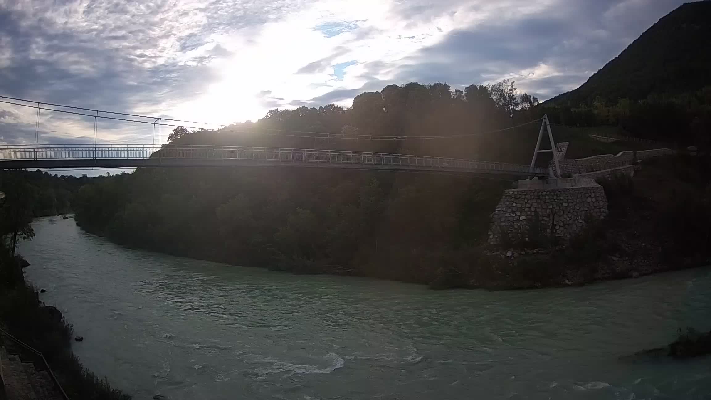 Passerella sul fiume Isonzo webcam Salcano
