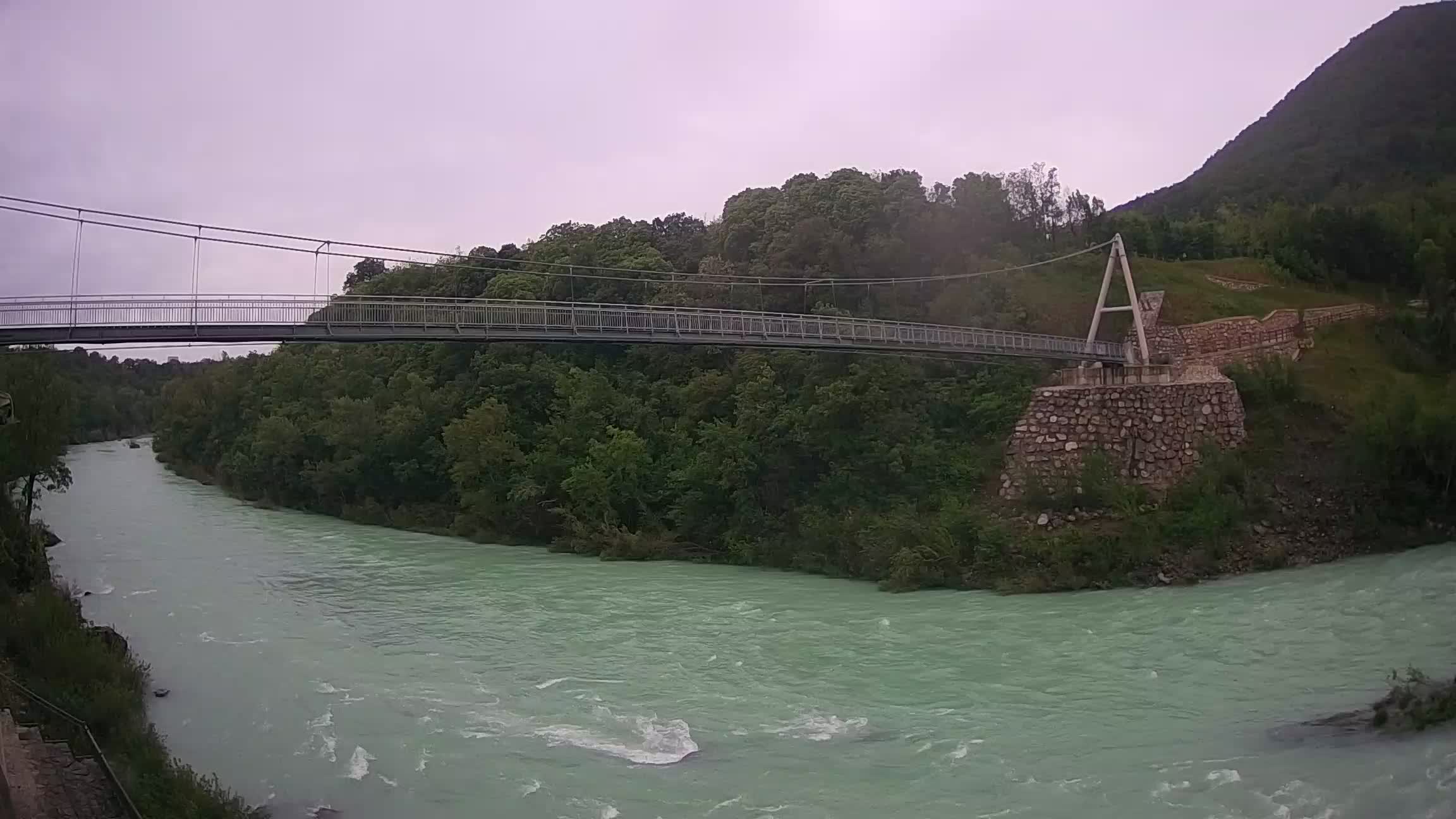 Passerella sul fiume Isonzo webcam Salcano