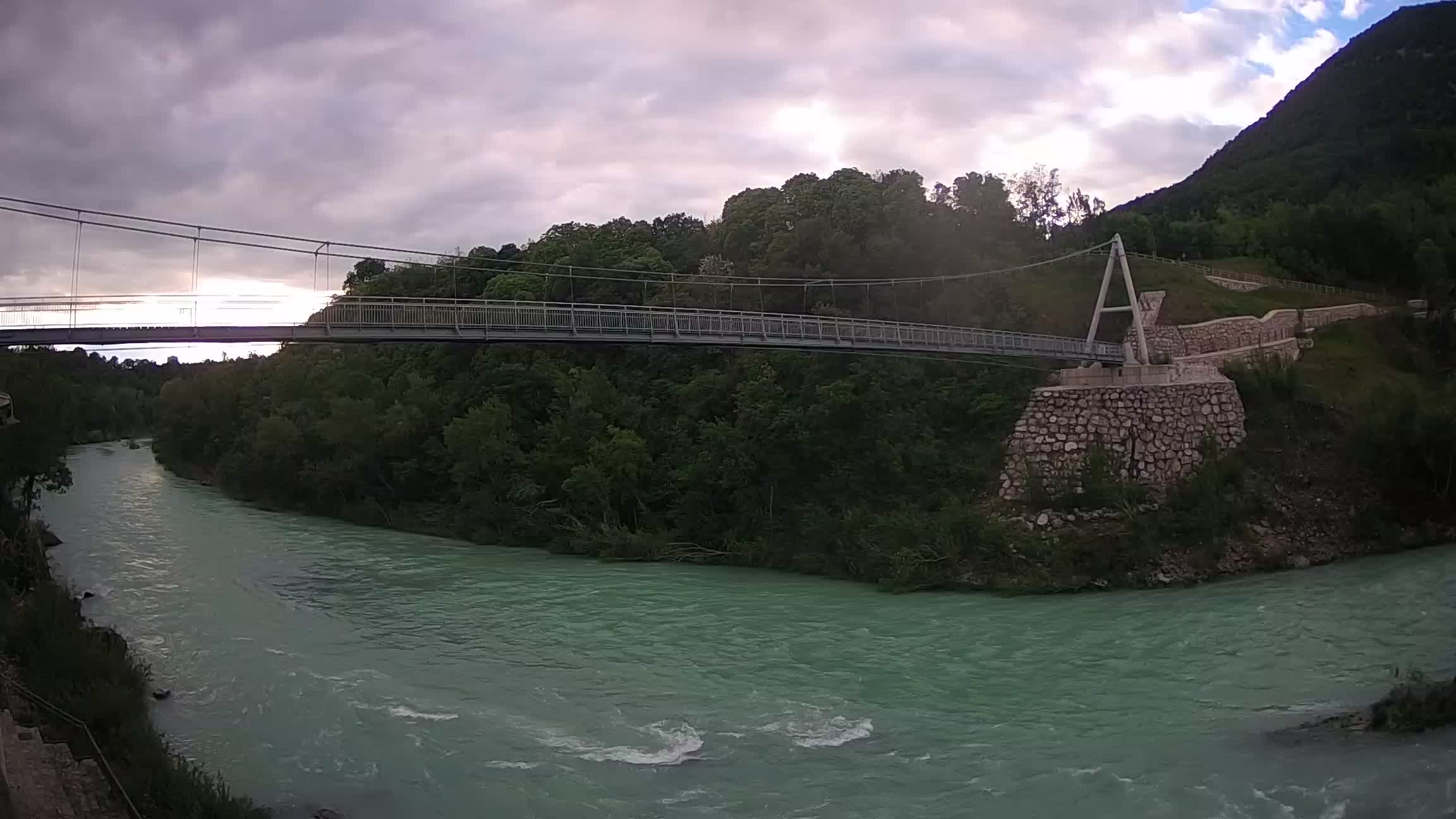 Puente peatonal Soča camera en vivo Solkan