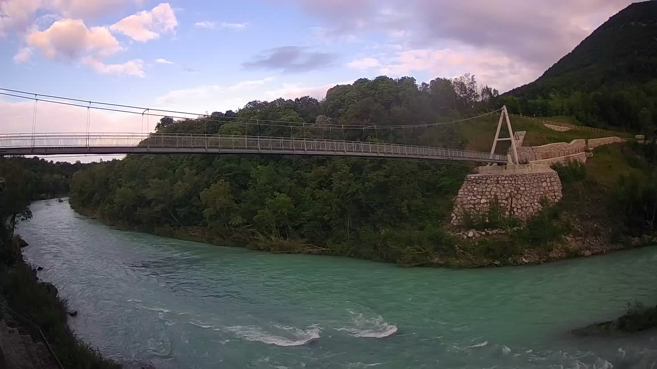 Puente peatonal Soča camera en vivo Solkan