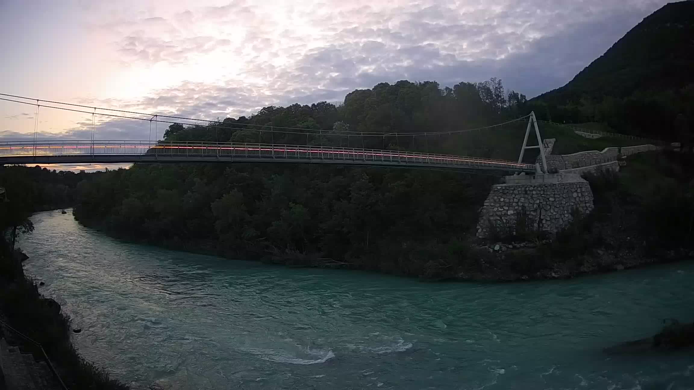 Passerelle sur la rivière Soča livecam Solkan