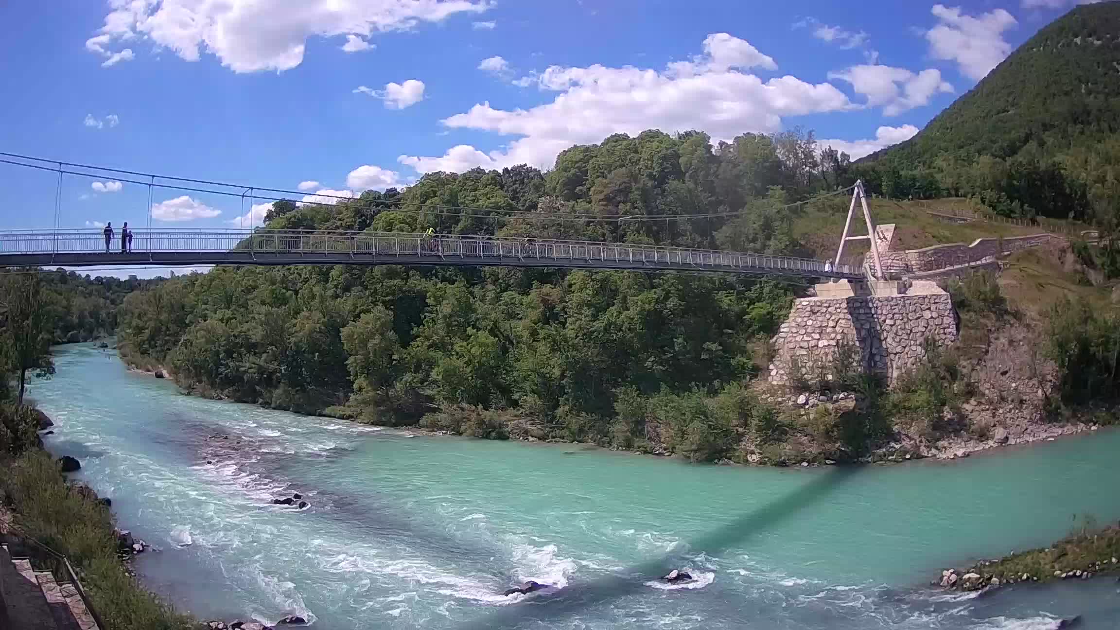 Fußgängerbrücke auf der Soča fluss Webcam Solkan