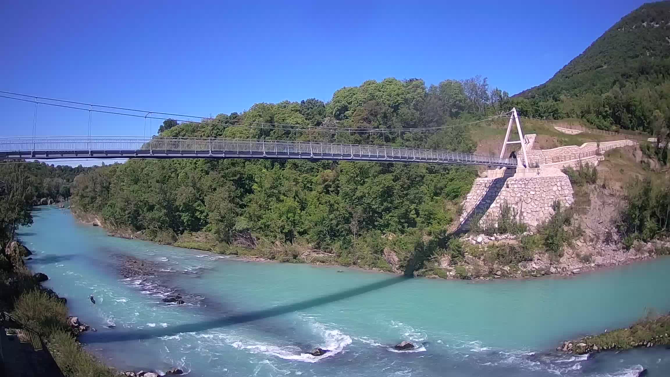 Fußgängerbrücke auf der Soča fluss Webcam Solkan
