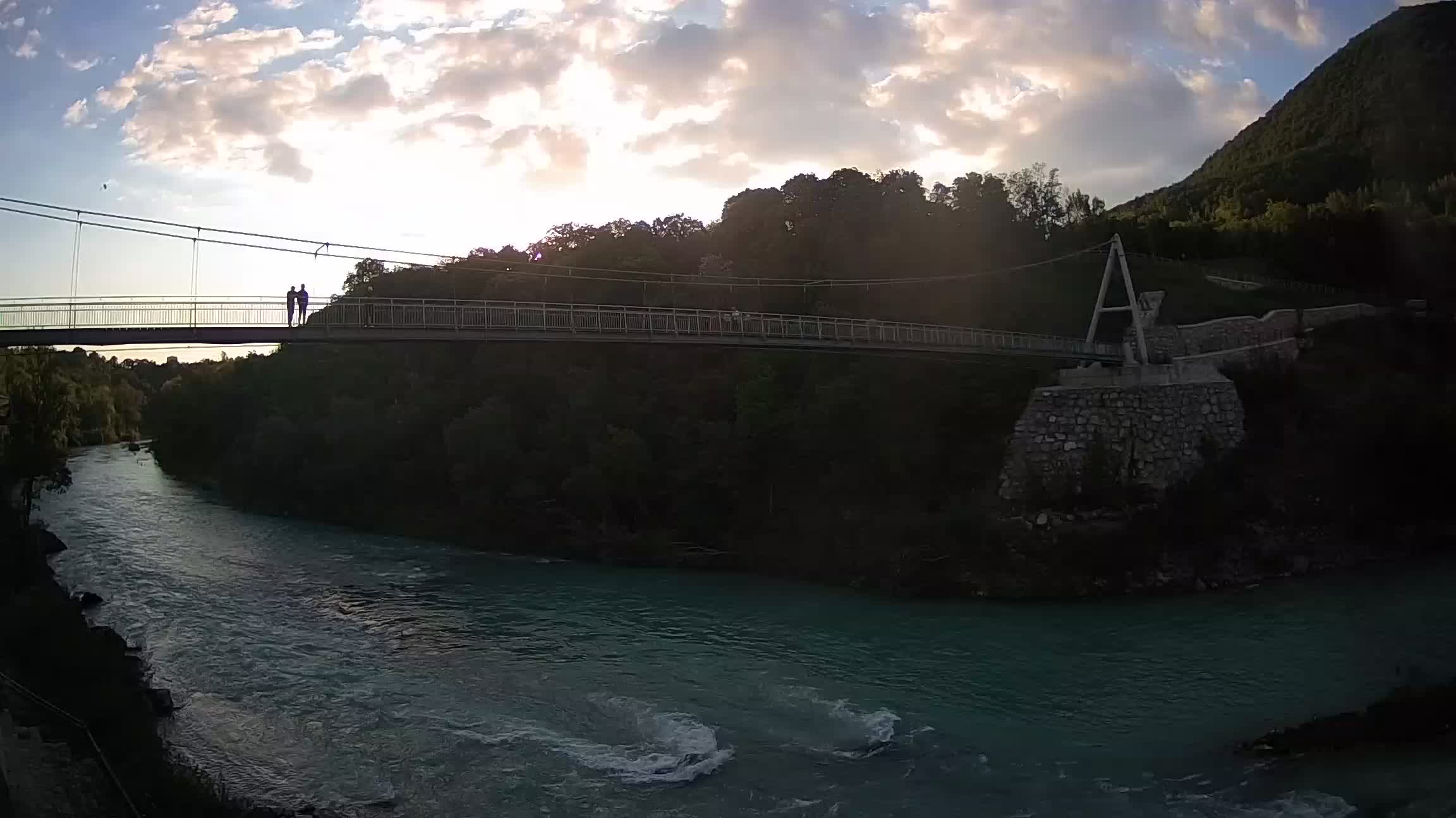 Puente peatonal Soča camera en vivo Solkan
