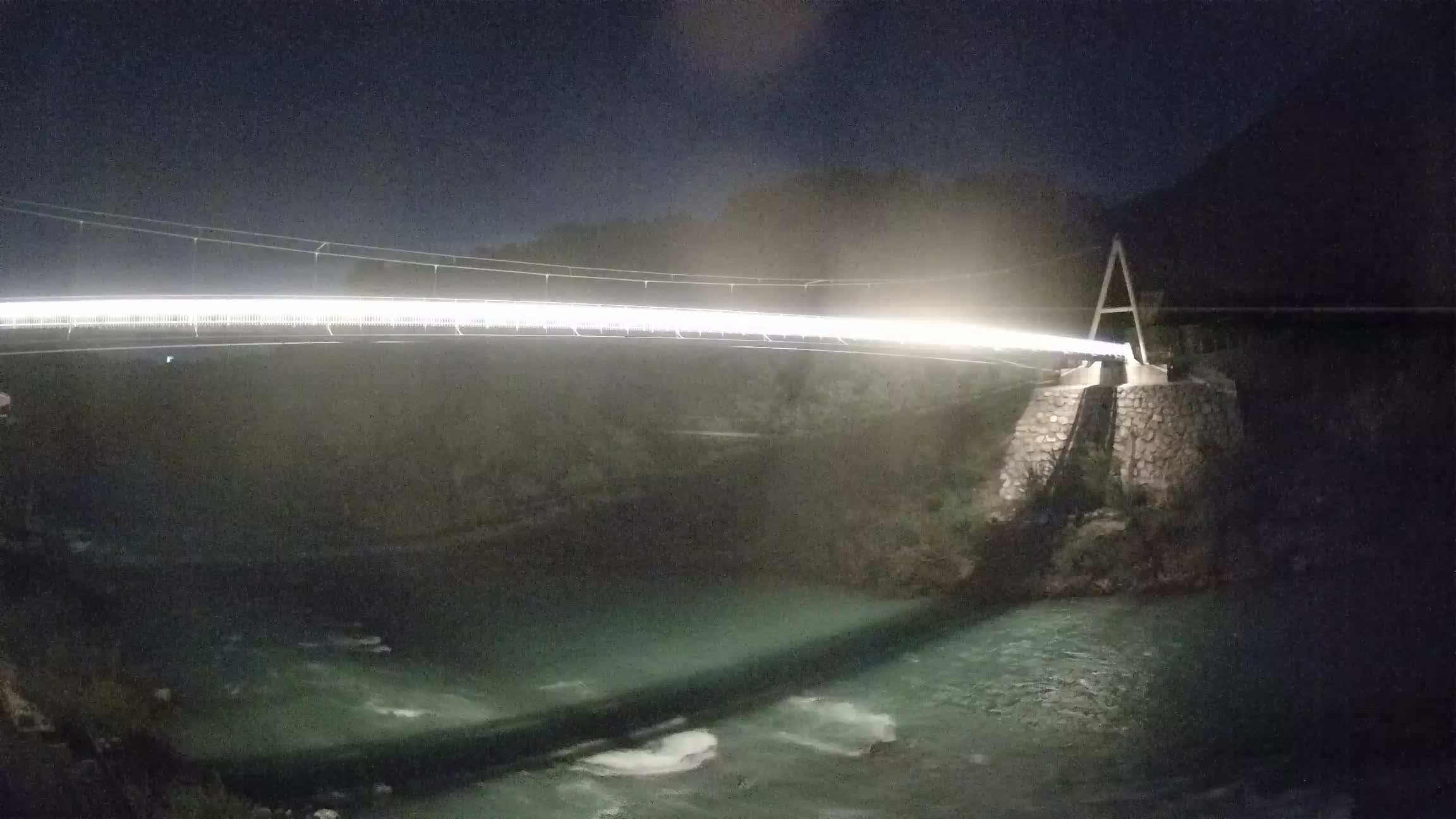 Fußgängerbrücke auf der Soča fluss Webcam Solkan