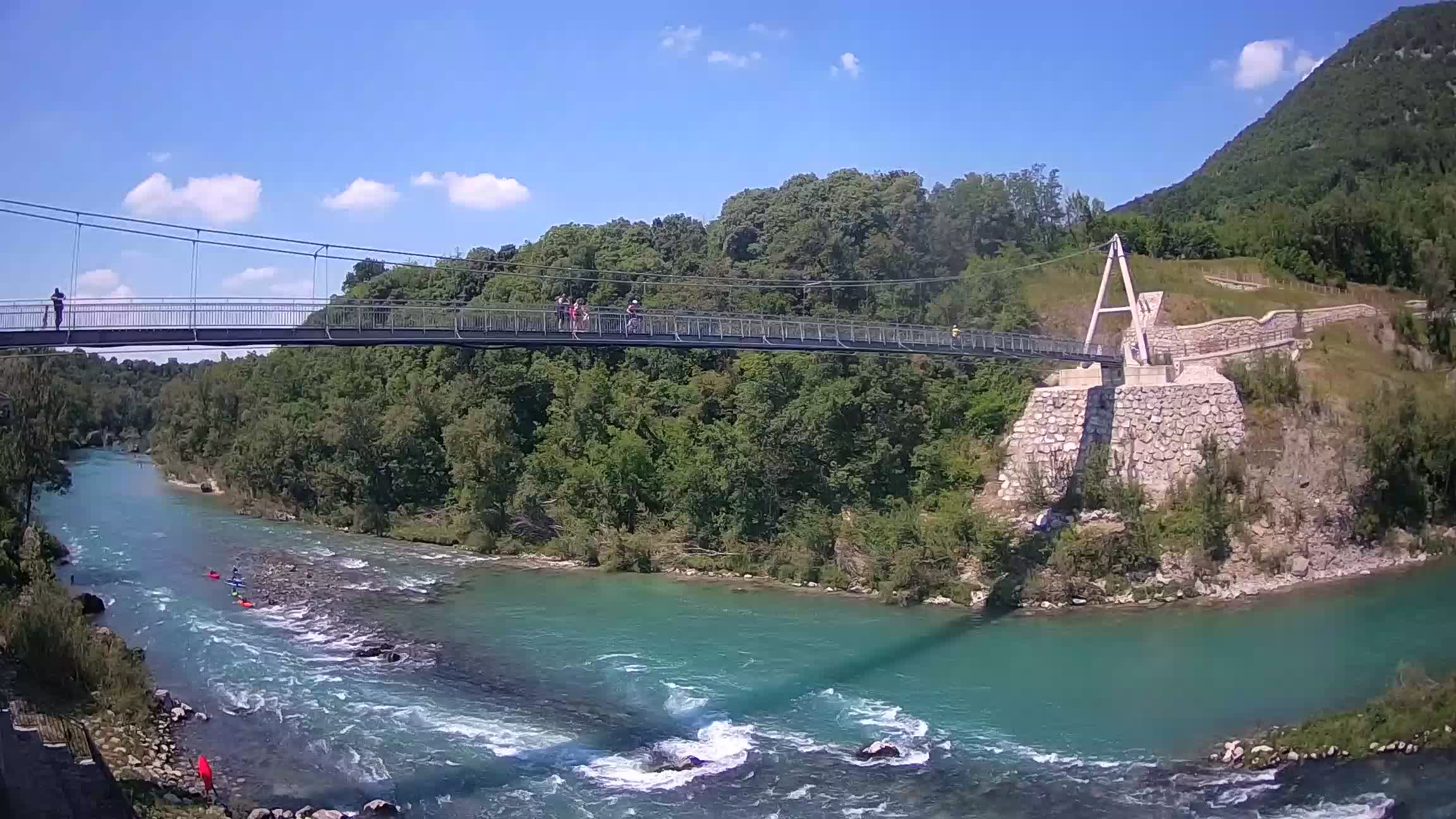 Fußgängerbrücke auf der Soča fluss Webcam Solkan