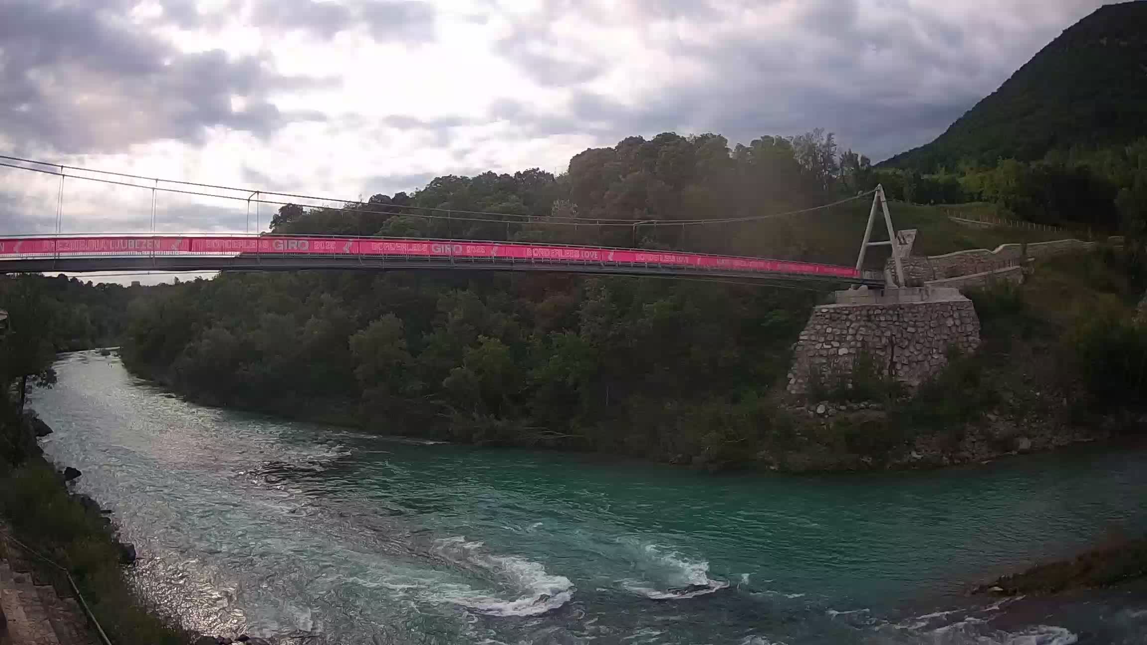 Passerella sul fiume Isonzo webcam Salcano