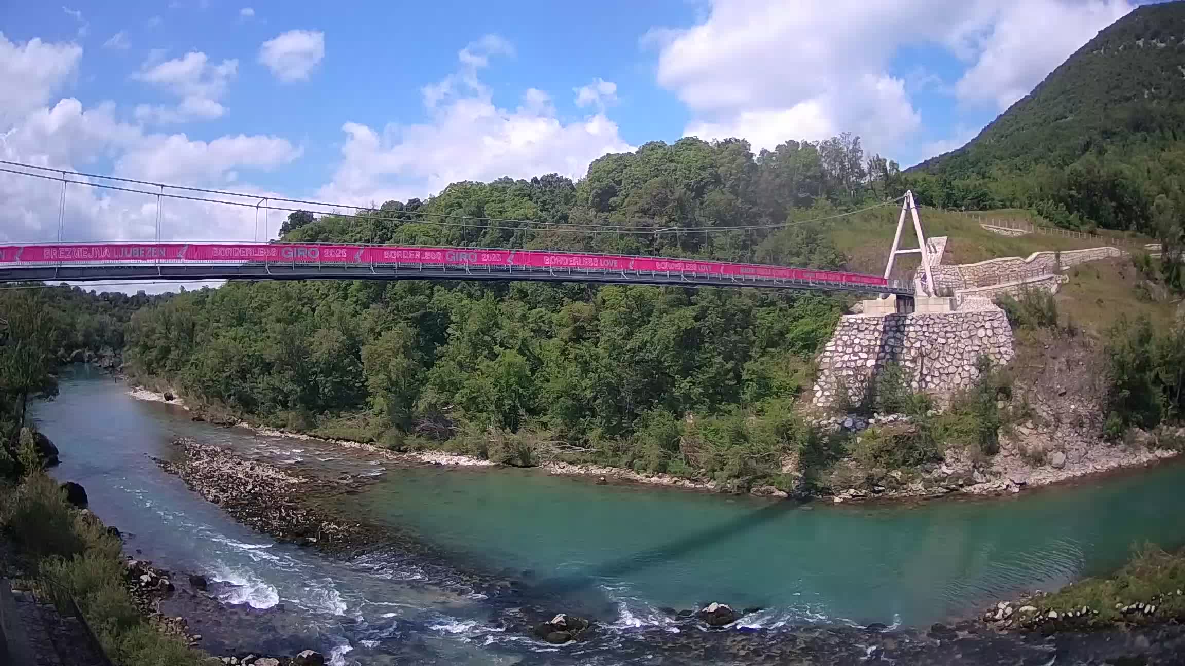 Fußgängerbrücke auf der Soča fluss Webcam Solkan
