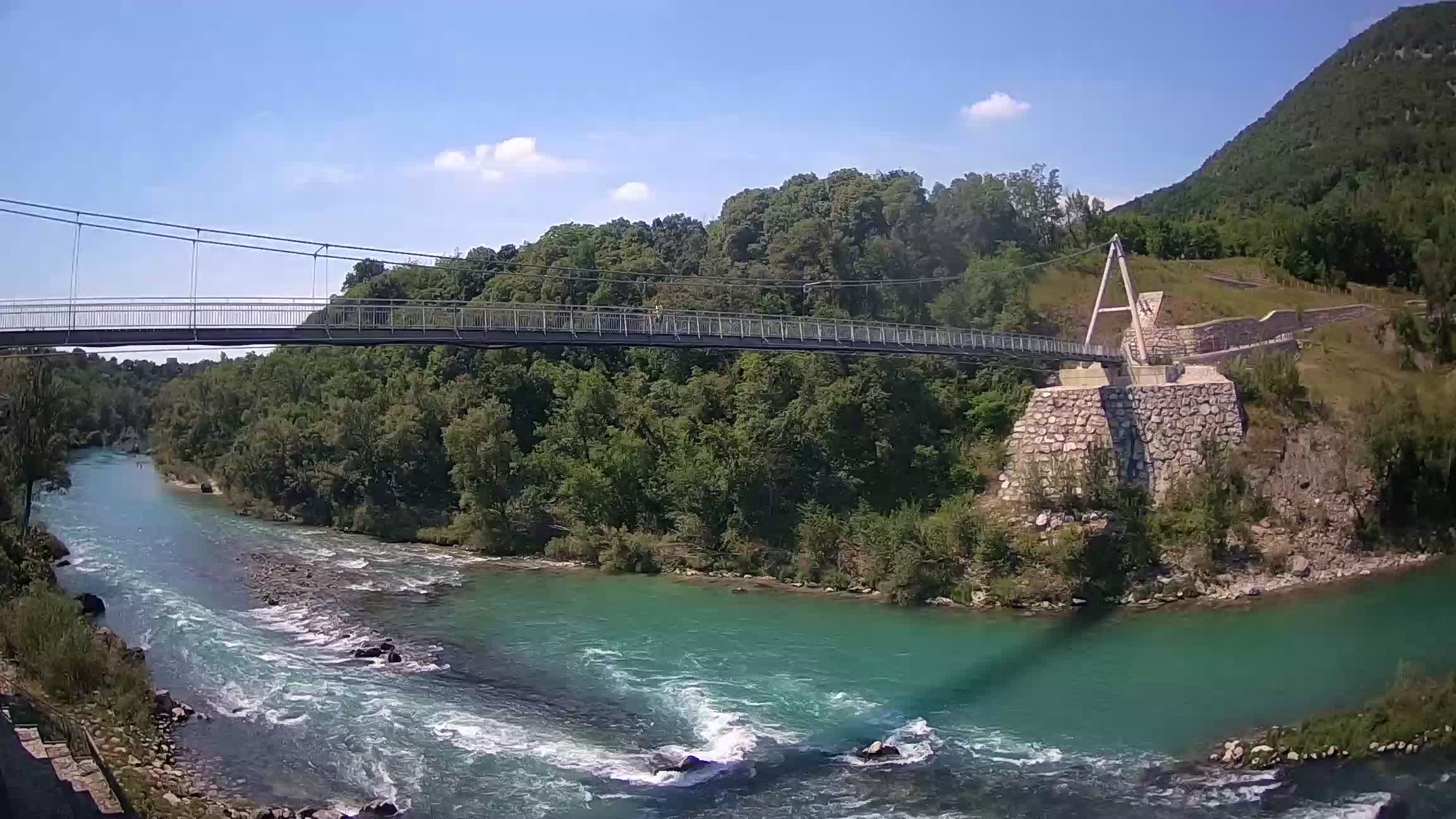 Fußgängerbrücke auf der Soča fluss Webcam Solkan