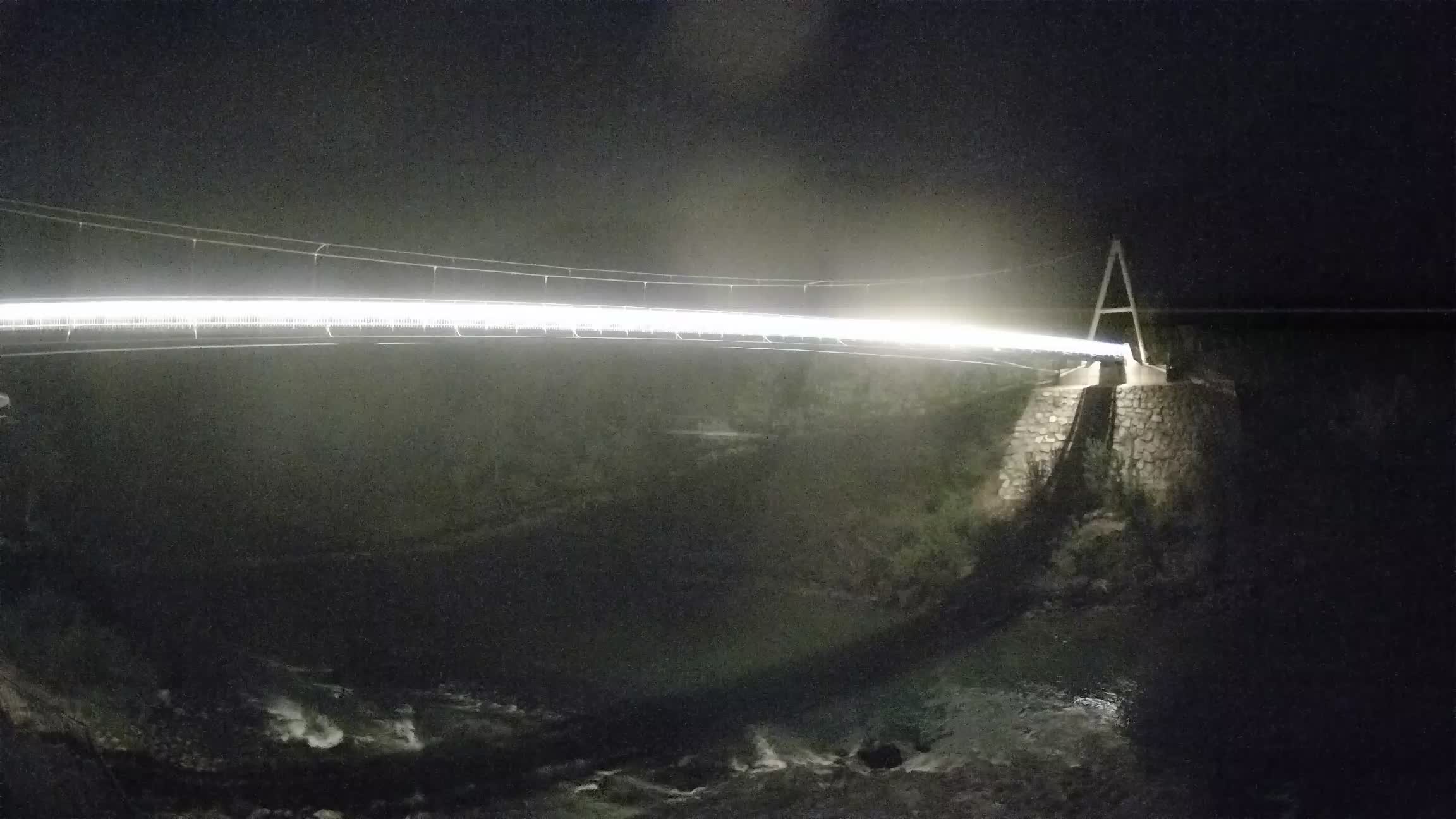 Fußgängerbrücke auf der Soča fluss Webcam Solkan