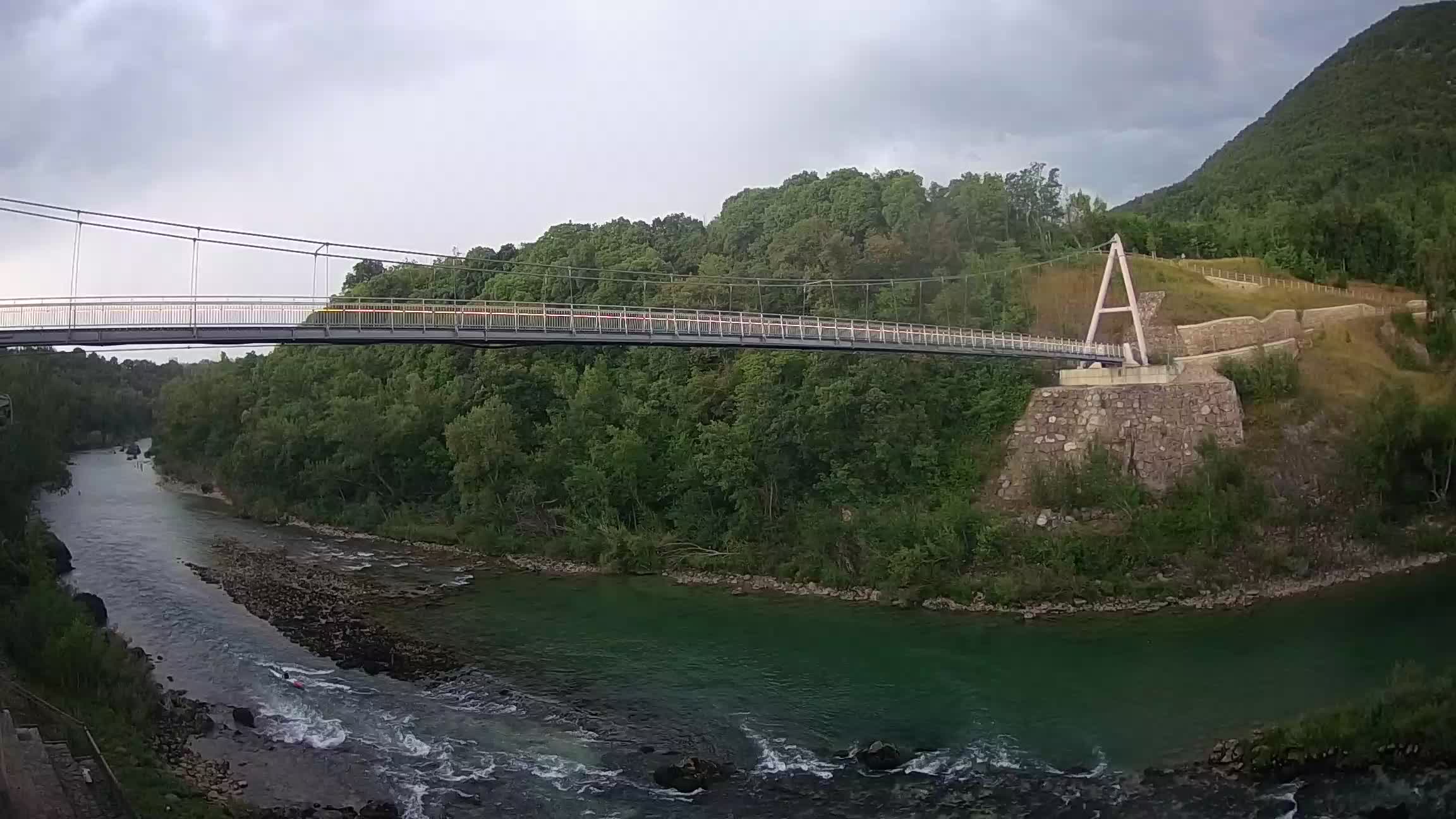 Passerella sul fiume Isonzo webcam Salcano