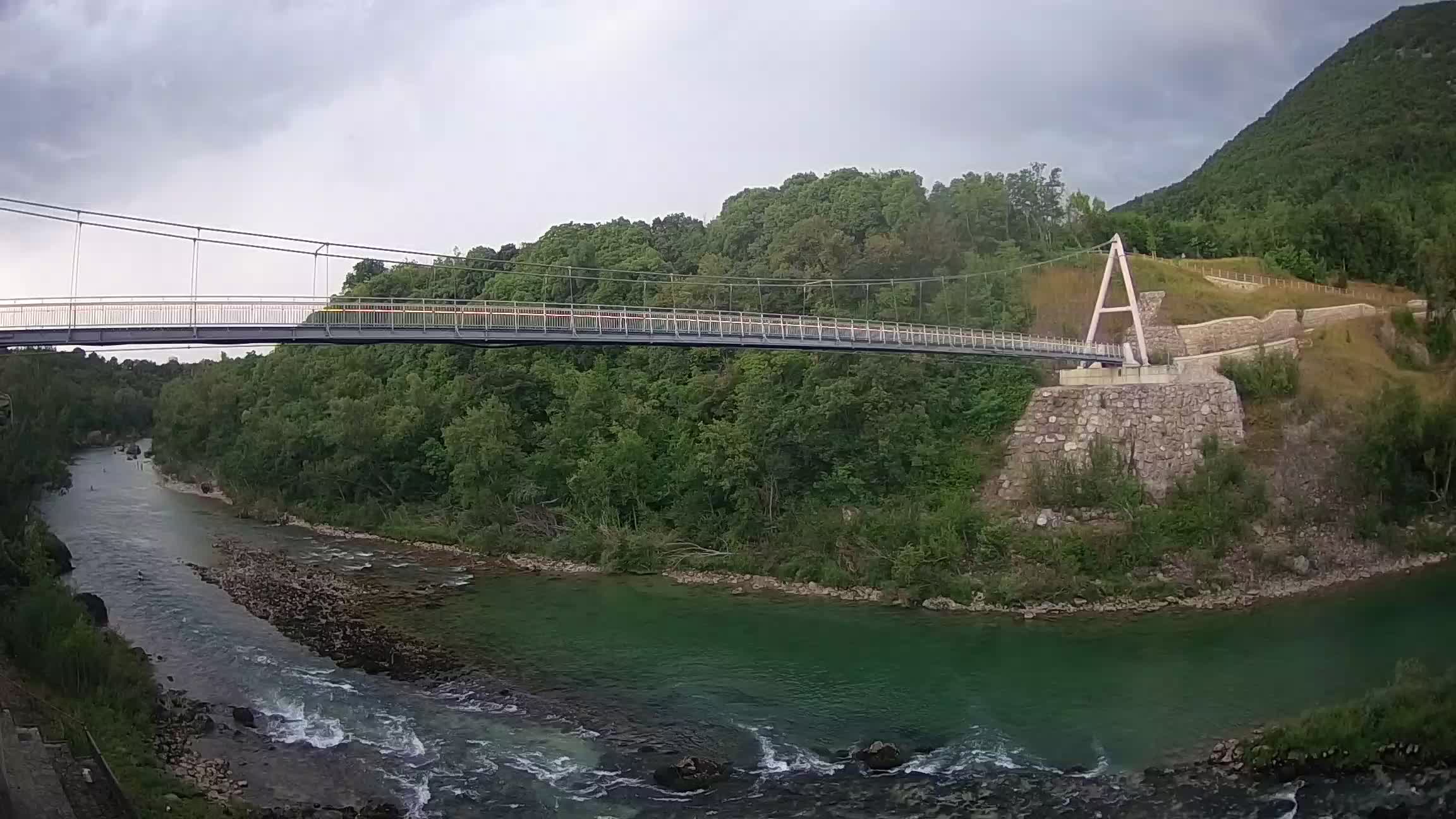 Puente peatonal Soča camera en vivo Solkan