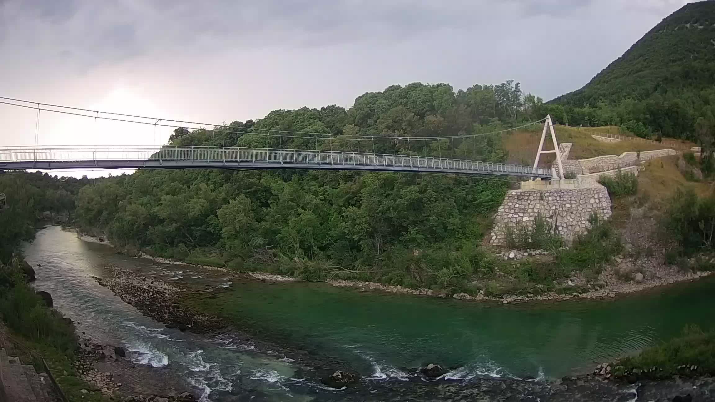 Puente peatonal Soča camera en vivo Solkan