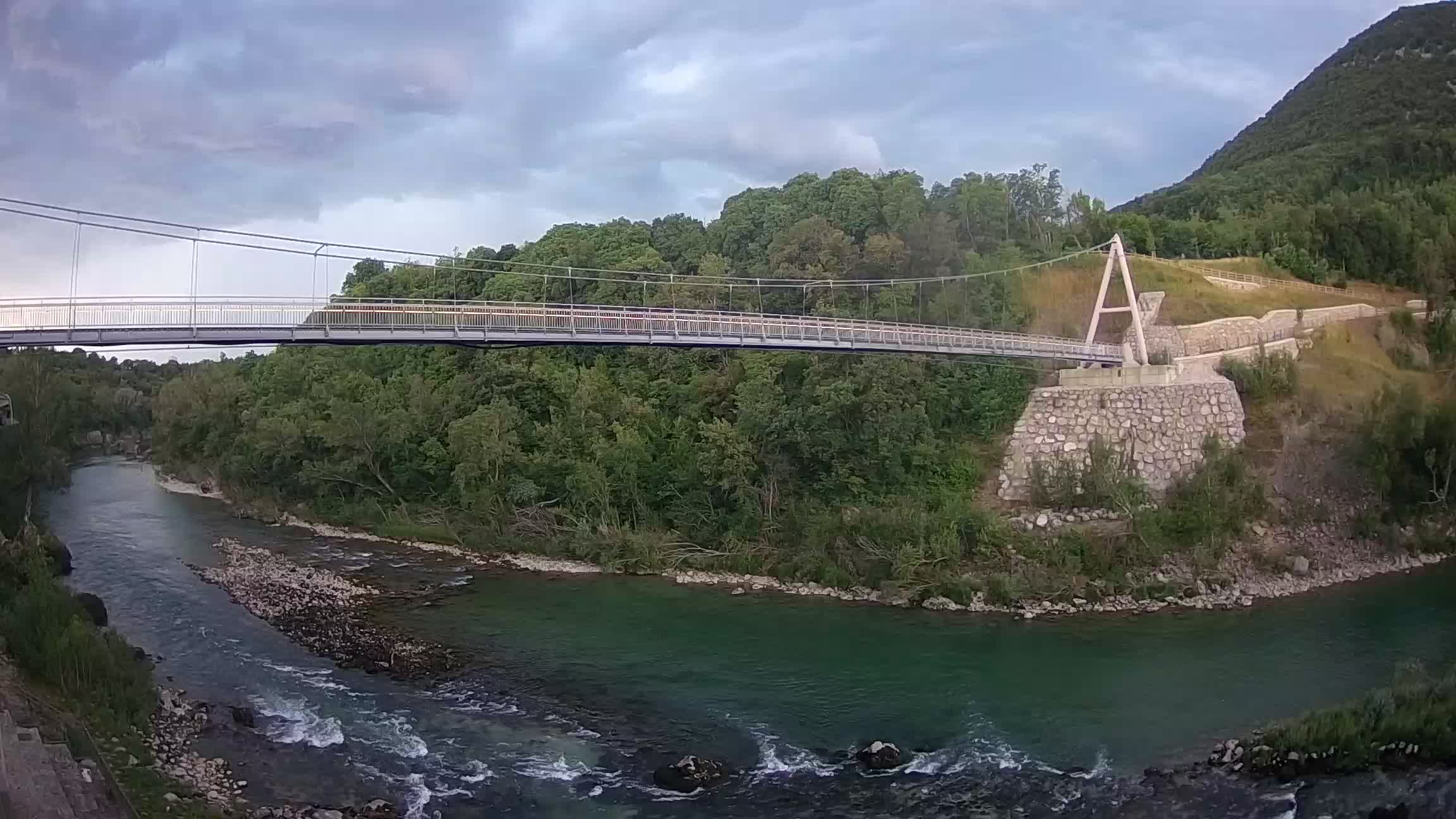 Passerella sul fiume Isonzo webcam Salcano
