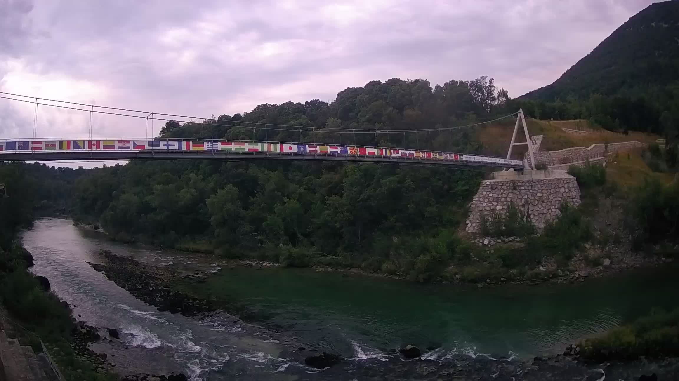 Passerelle sur la rivière Soča livecam Solkan