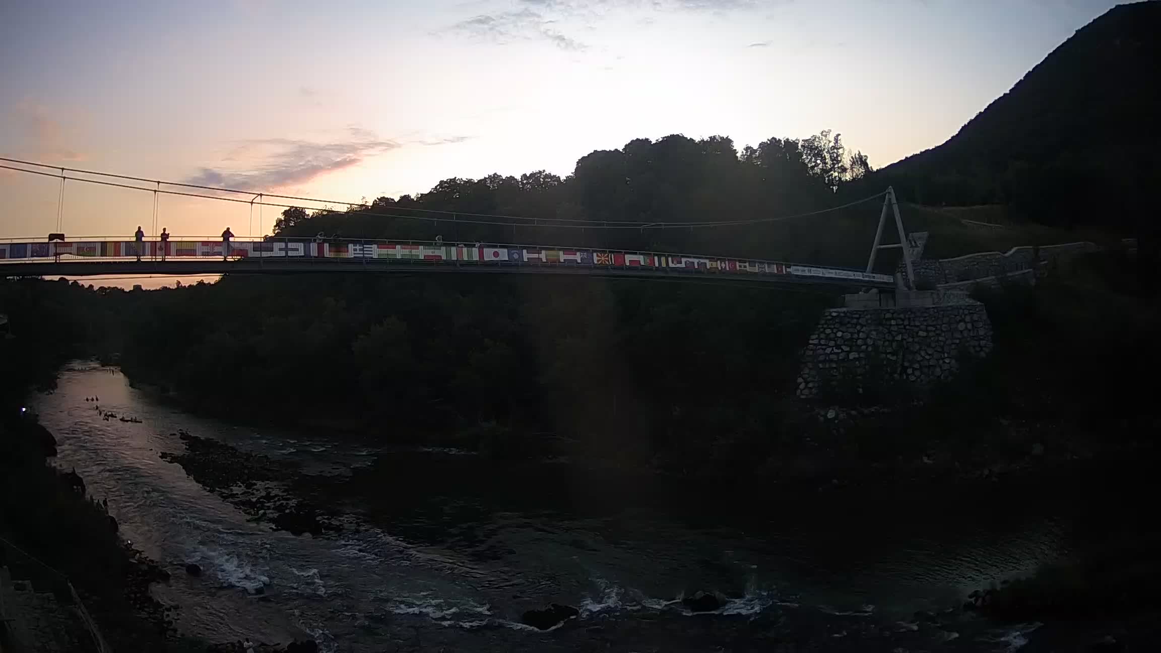 Puente peatonal Soča camera en vivo Solkan