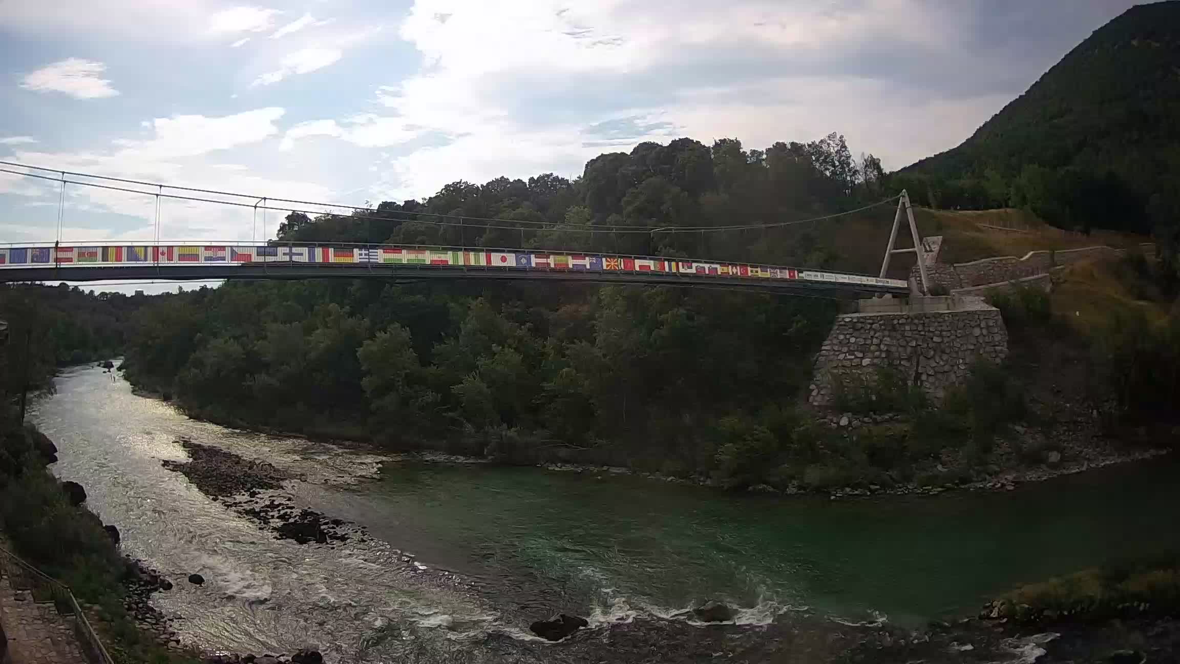 Puente peatonal Soča camera en vivo Solkan