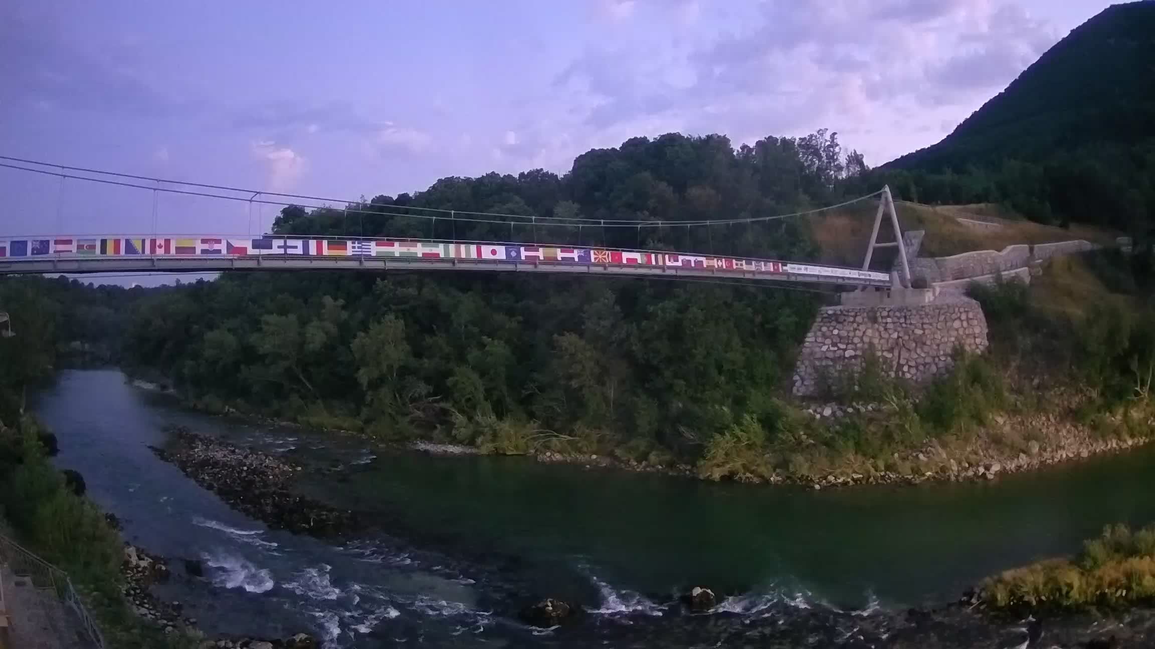 Puente peatonal Soča camera en vivo Solkan