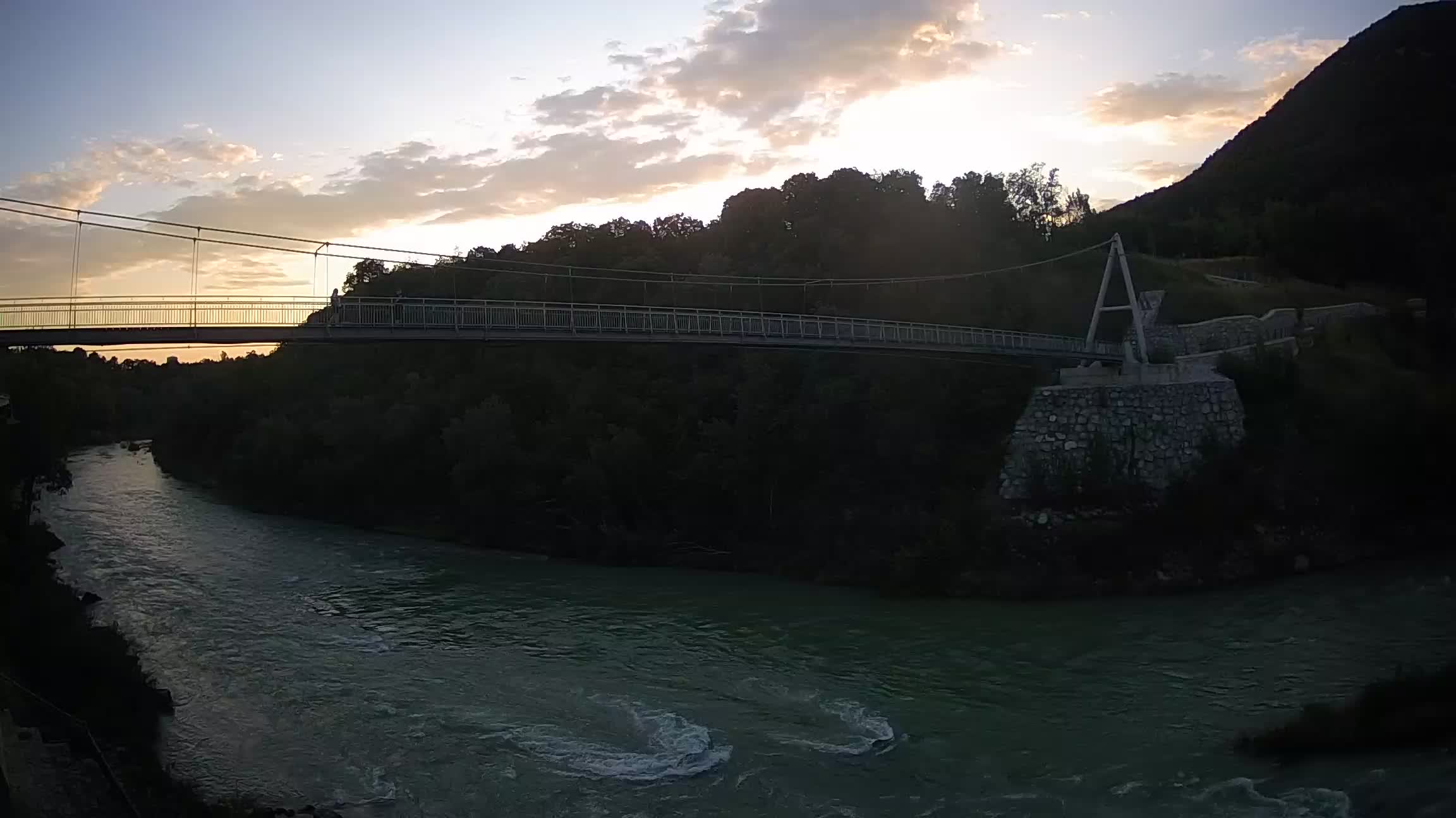 Puente peatonal Soča camera en vivo Solkan
