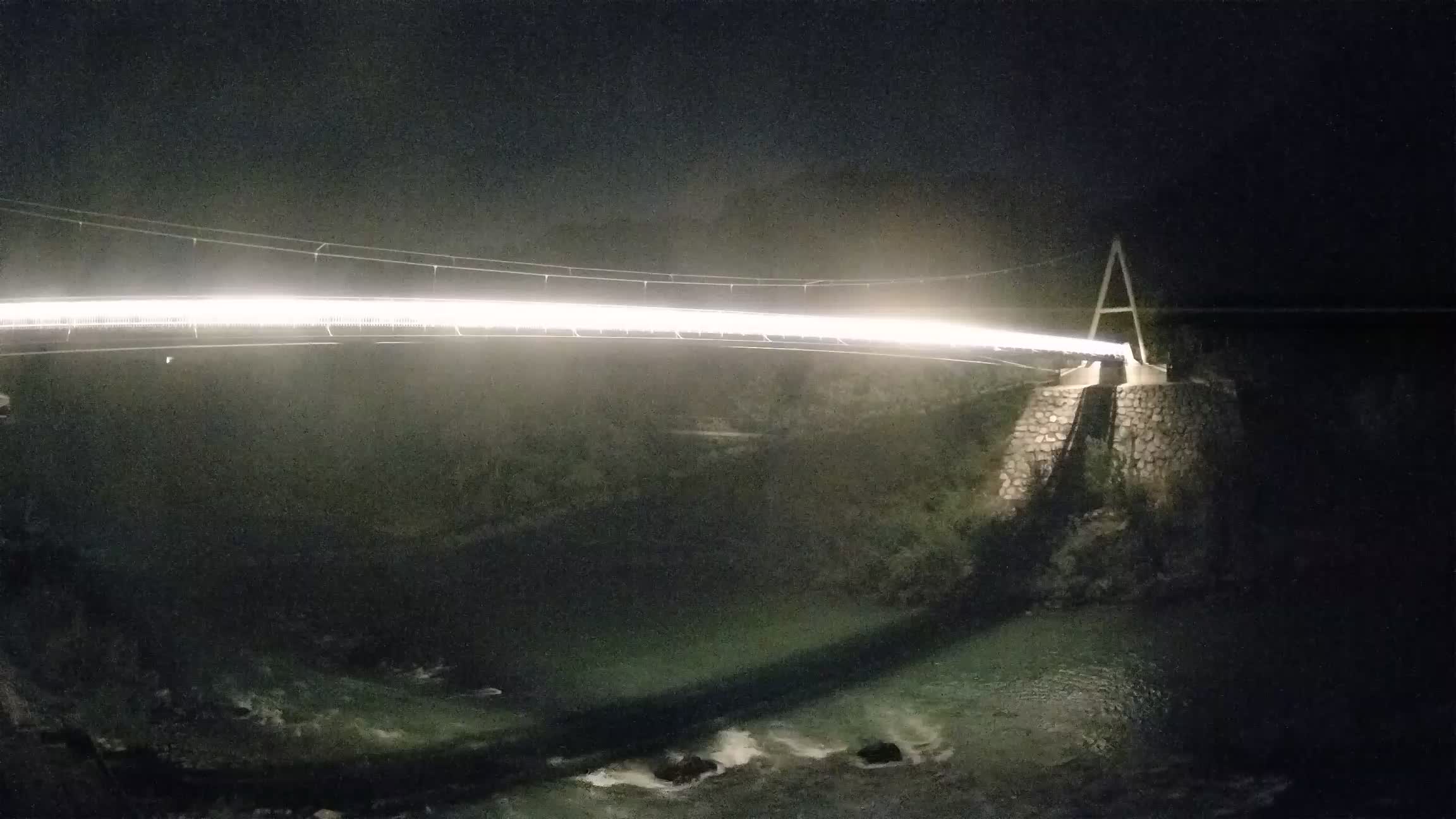 Fußgängerbrücke auf der Soča fluss Webcam Solkan