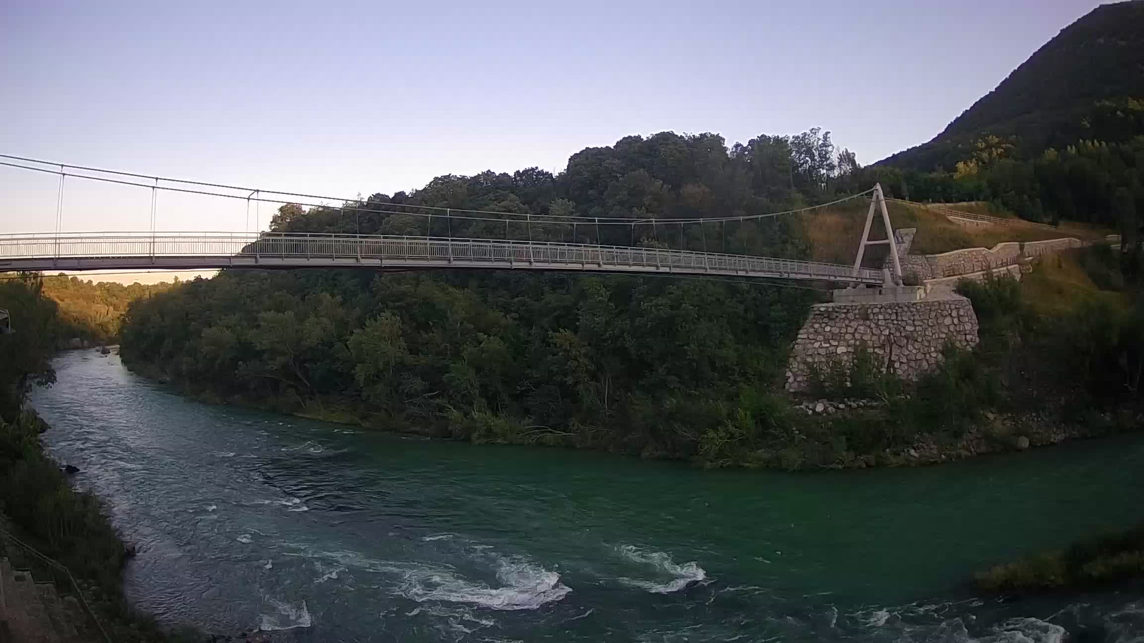 Puente peatonal Soča camera en vivo Solkan