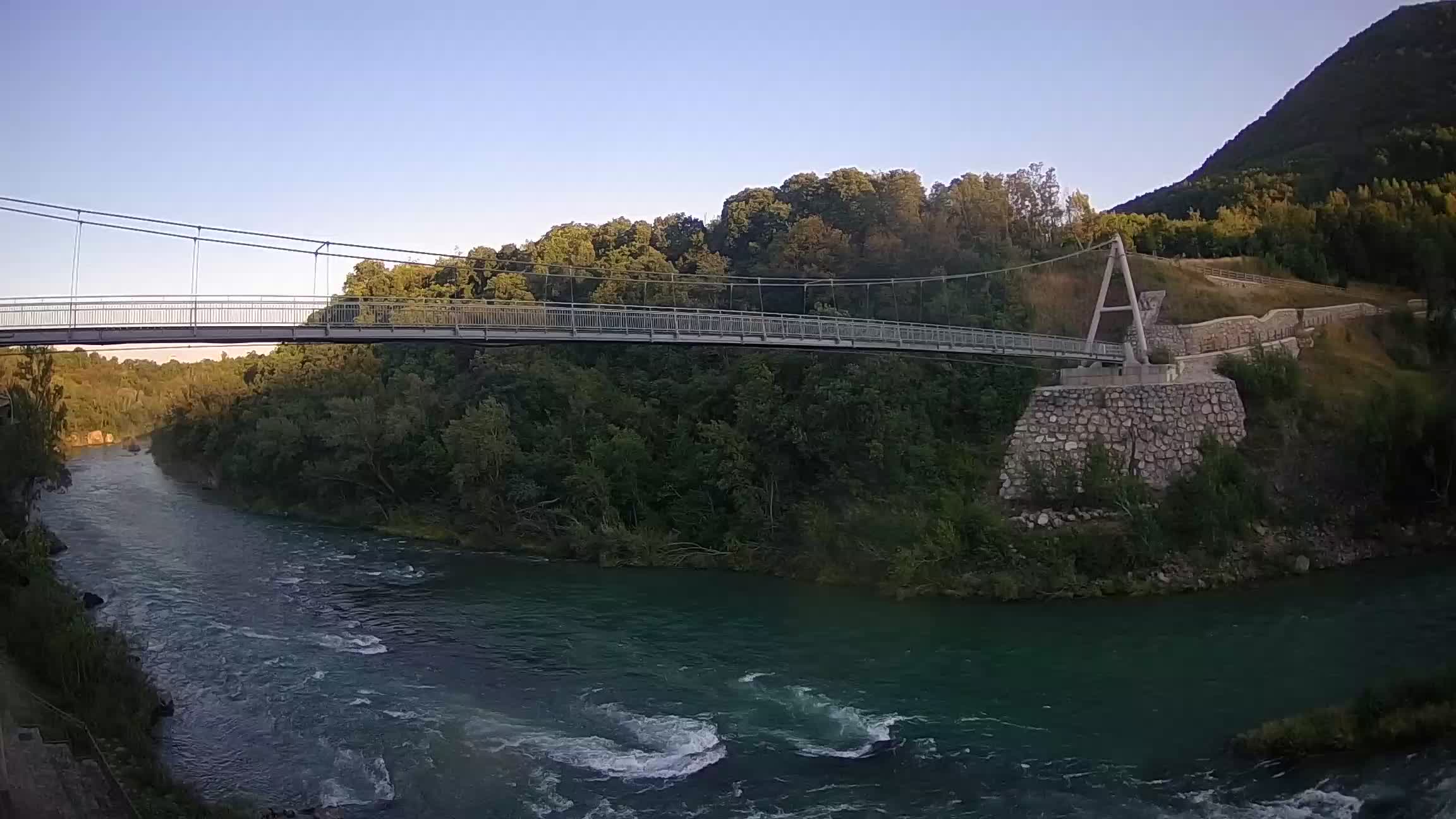 Puente peatonal Soča camera en vivo Solkan
