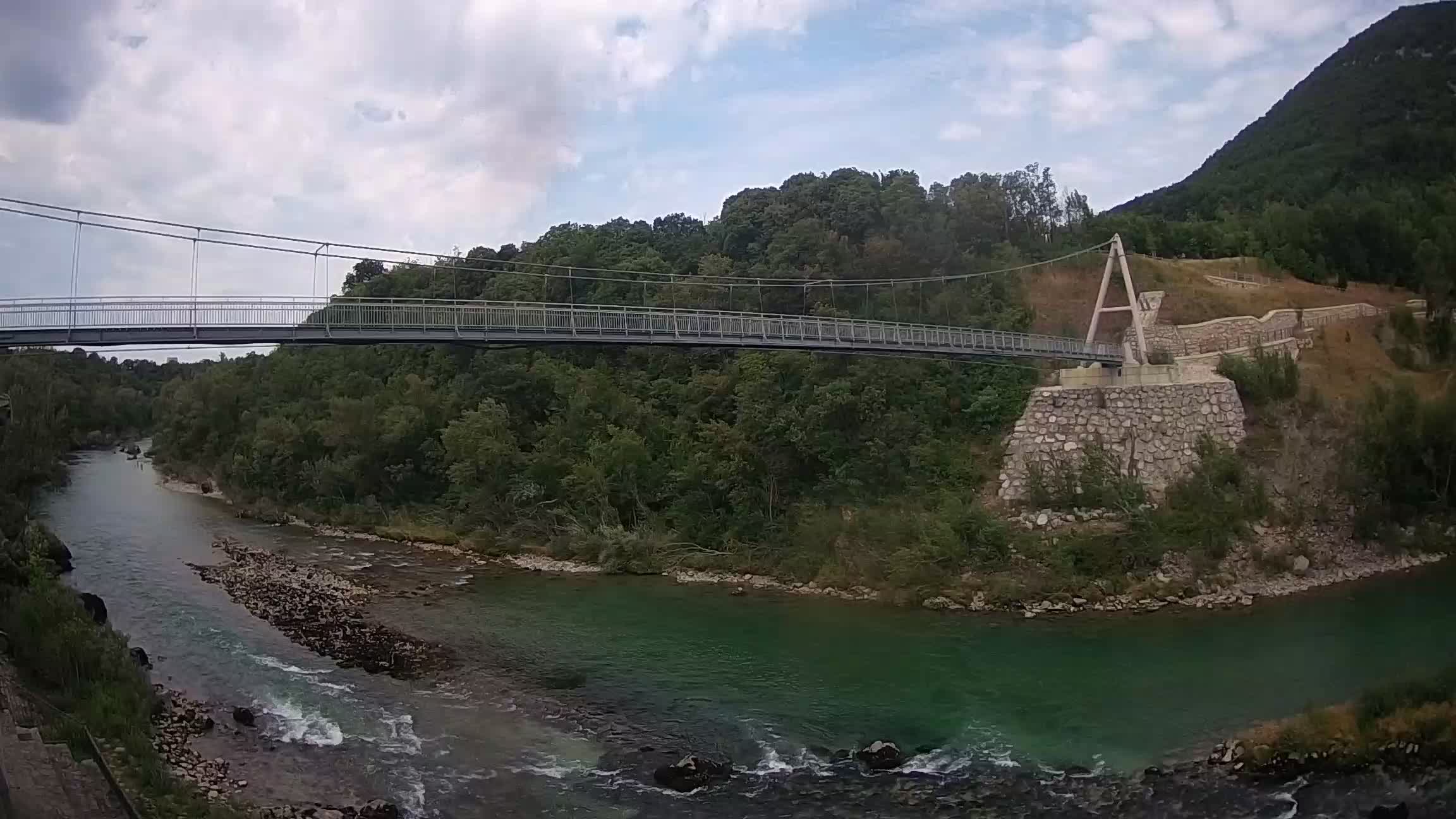 Fußgängerbrücke auf der Soča fluss Webcam Solkan