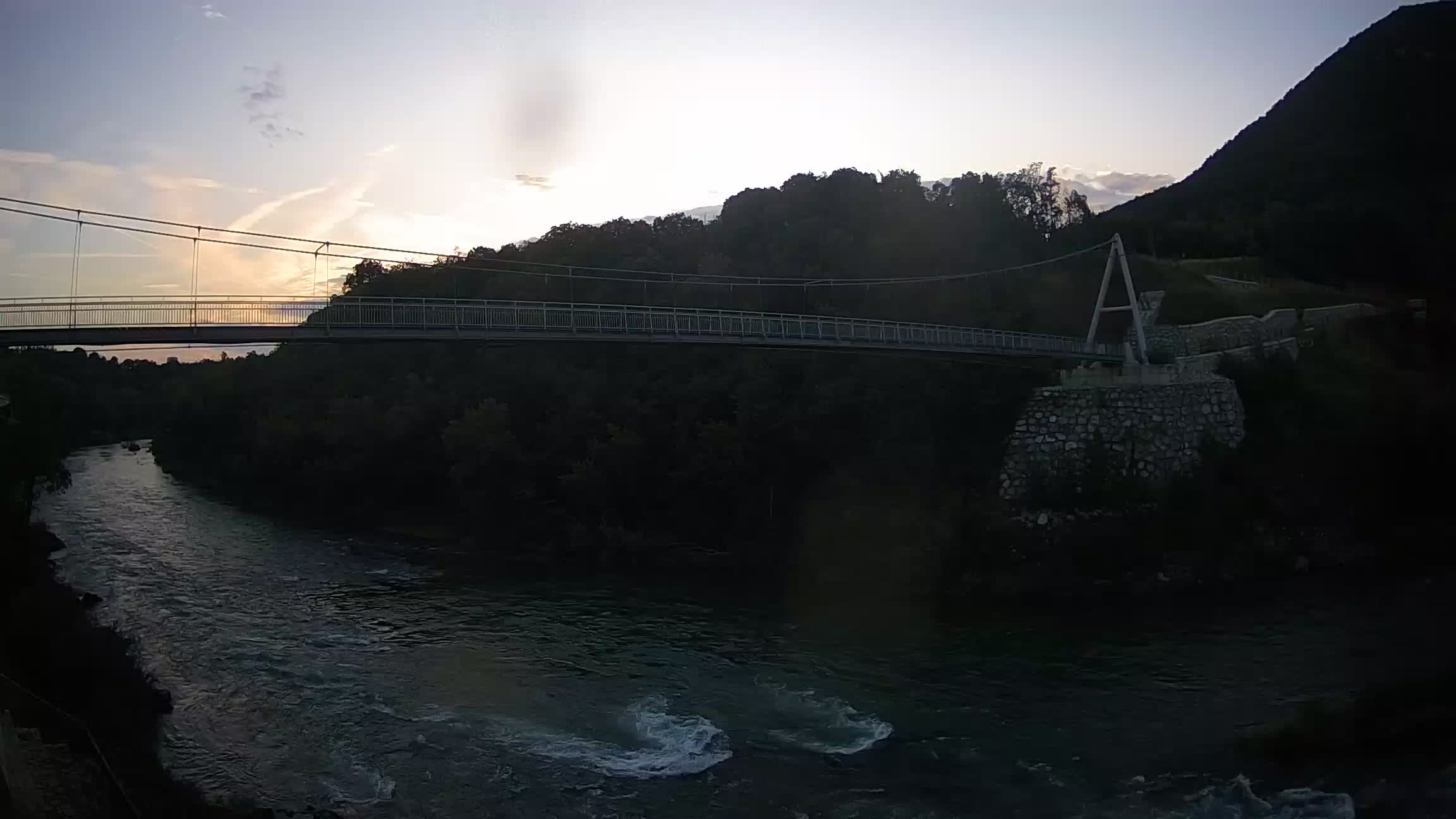 Puente peatonal Soča camera en vivo Solkan