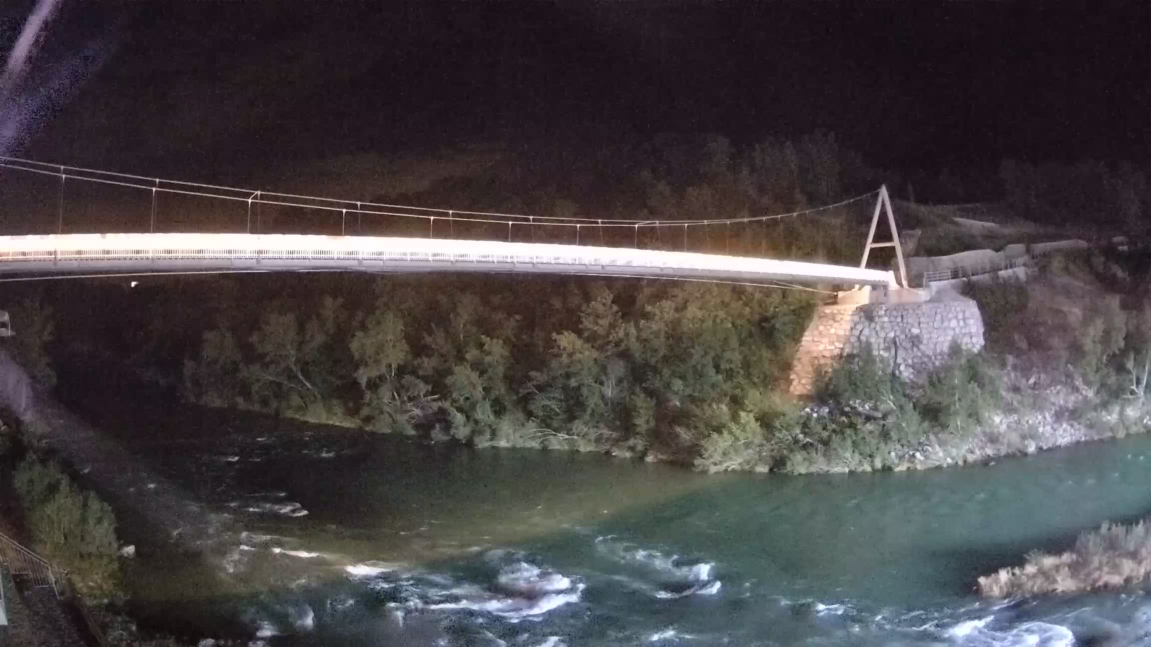 Fußgängerbrücke auf der Soča fluss Webcam Solkan