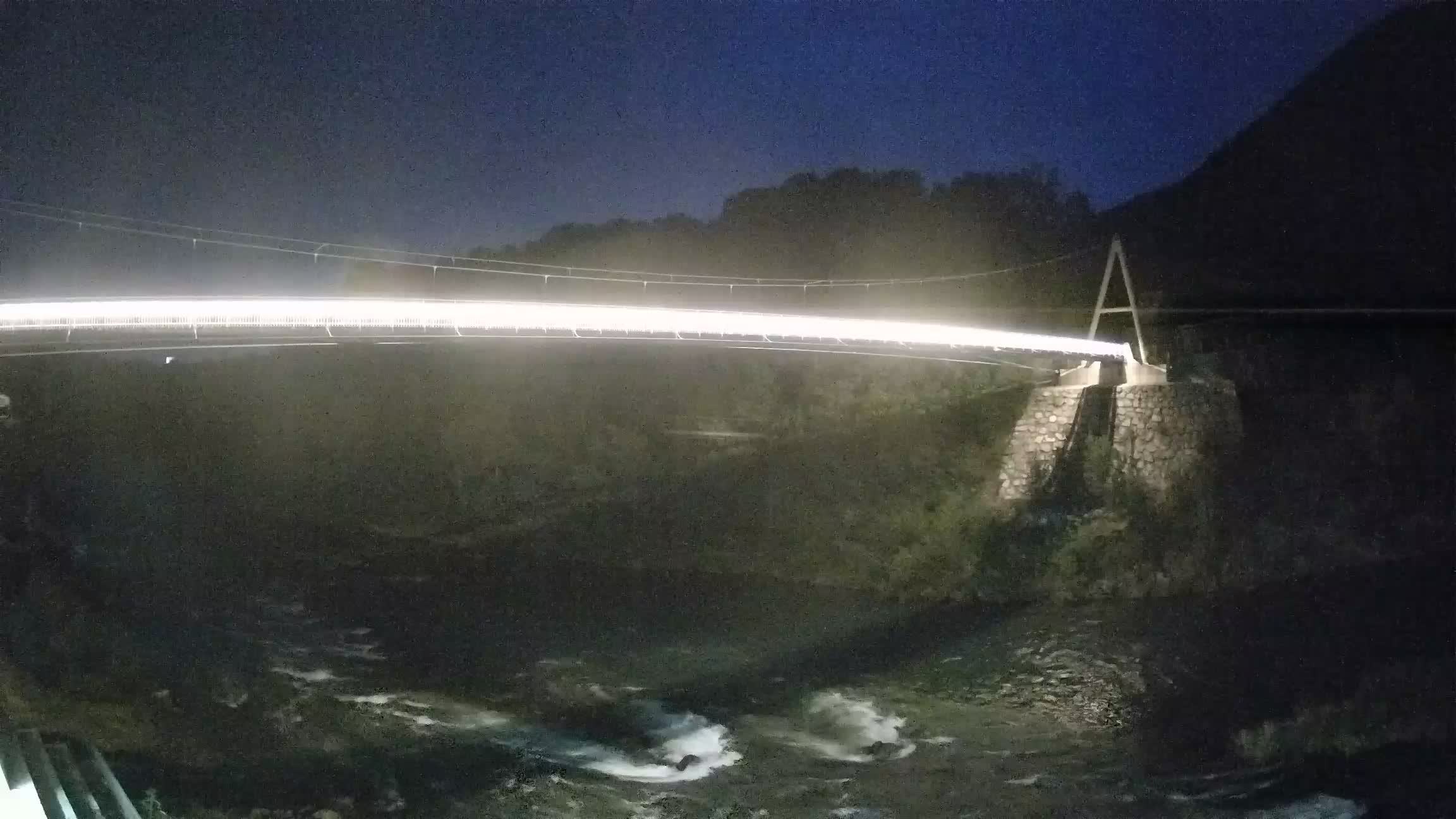 Fußgängerbrücke auf der Soča fluss Webcam Solkan