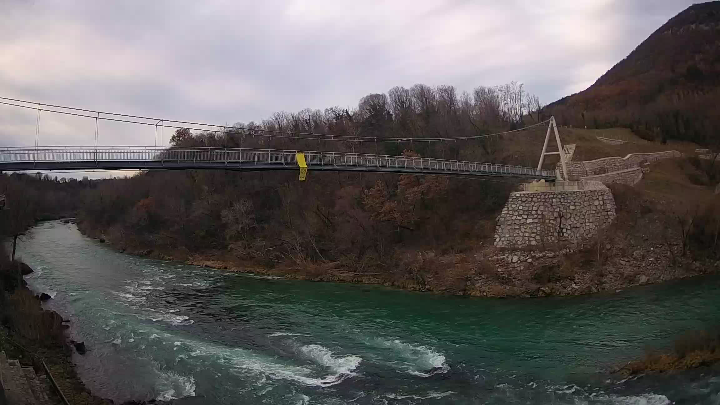 Passerelle sur la rivière Soča livecam Solkan