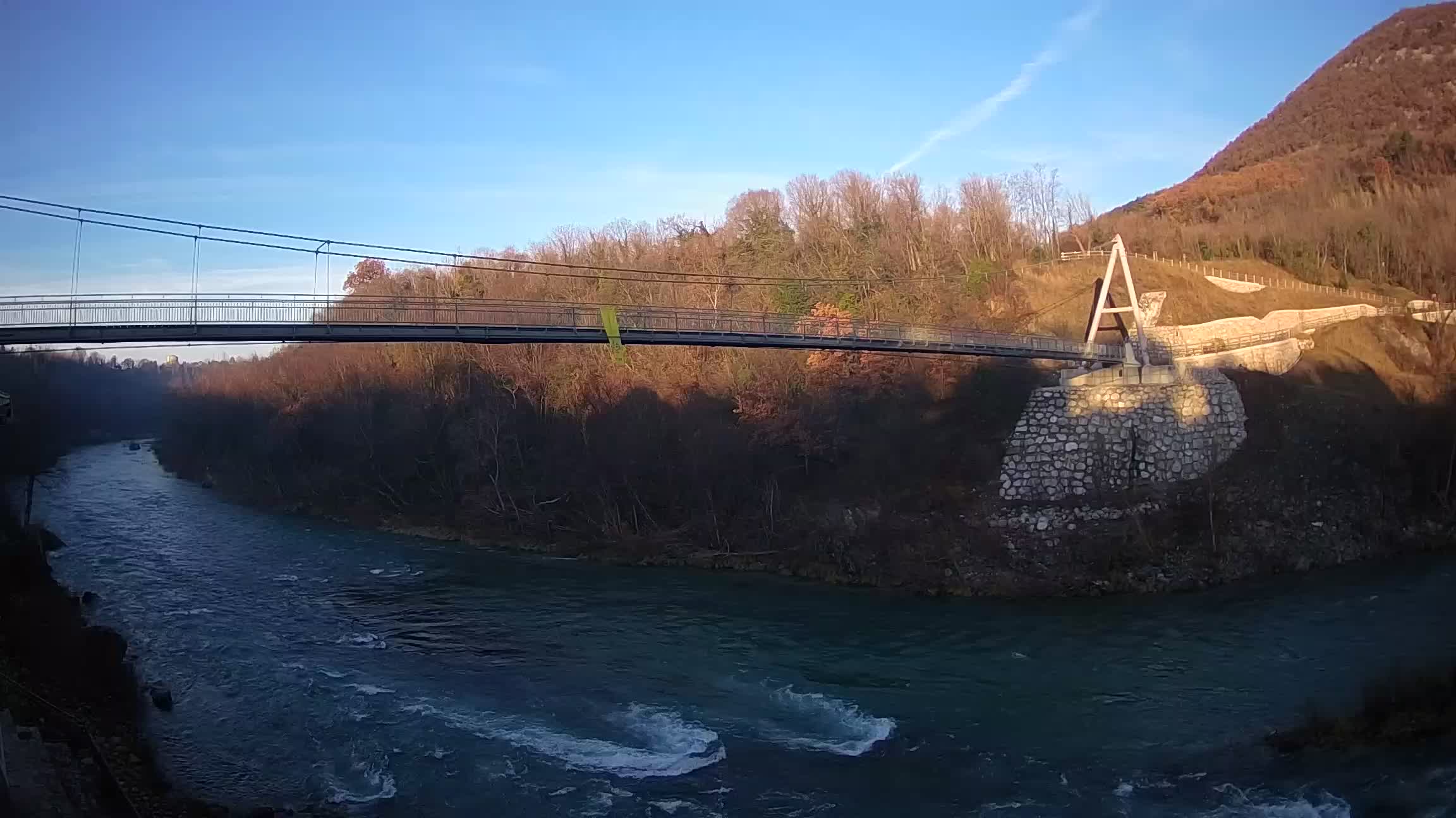 Puente peatonal Soča camera en vivo Solkan